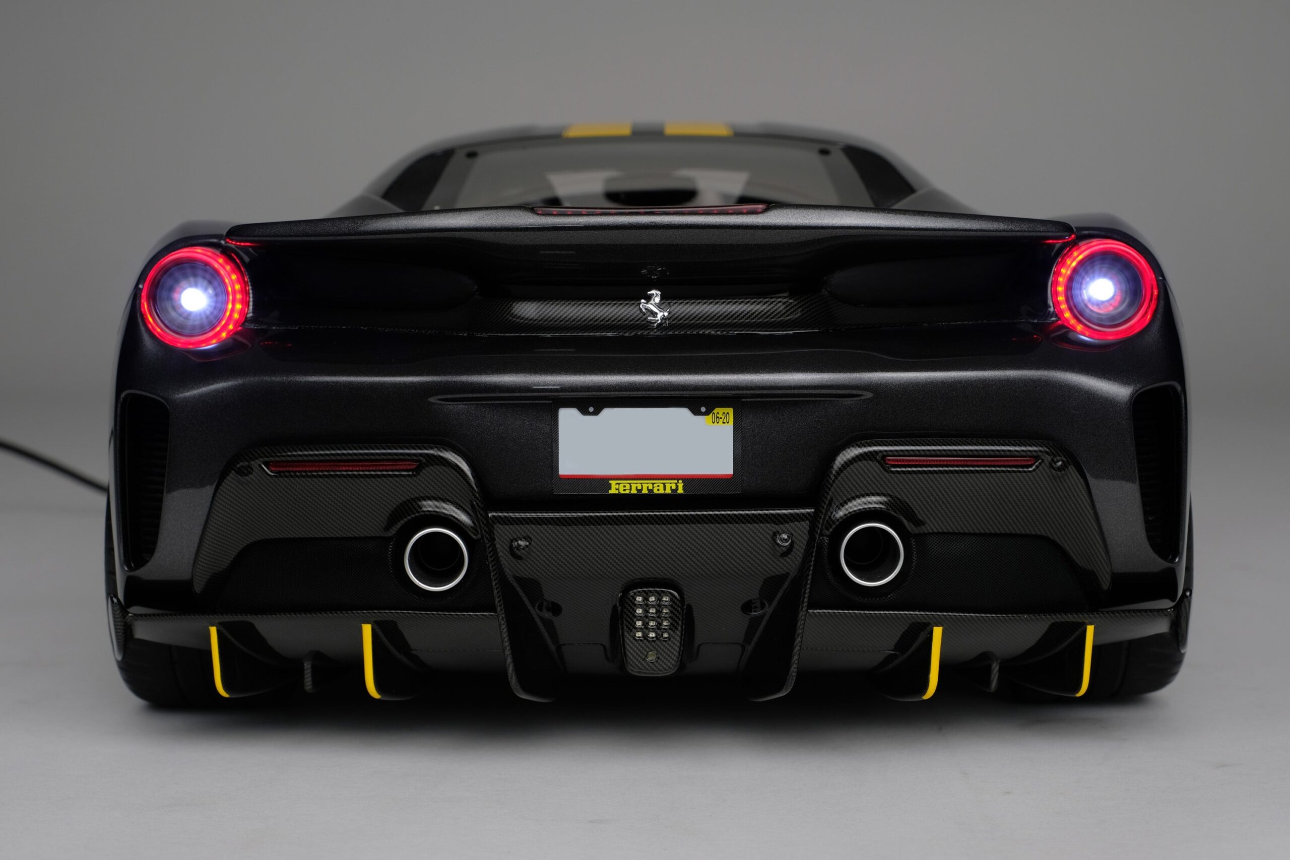 Amalgam Ferrari 488 GTB & Spider Tailor Made | 1:8 - 画像23