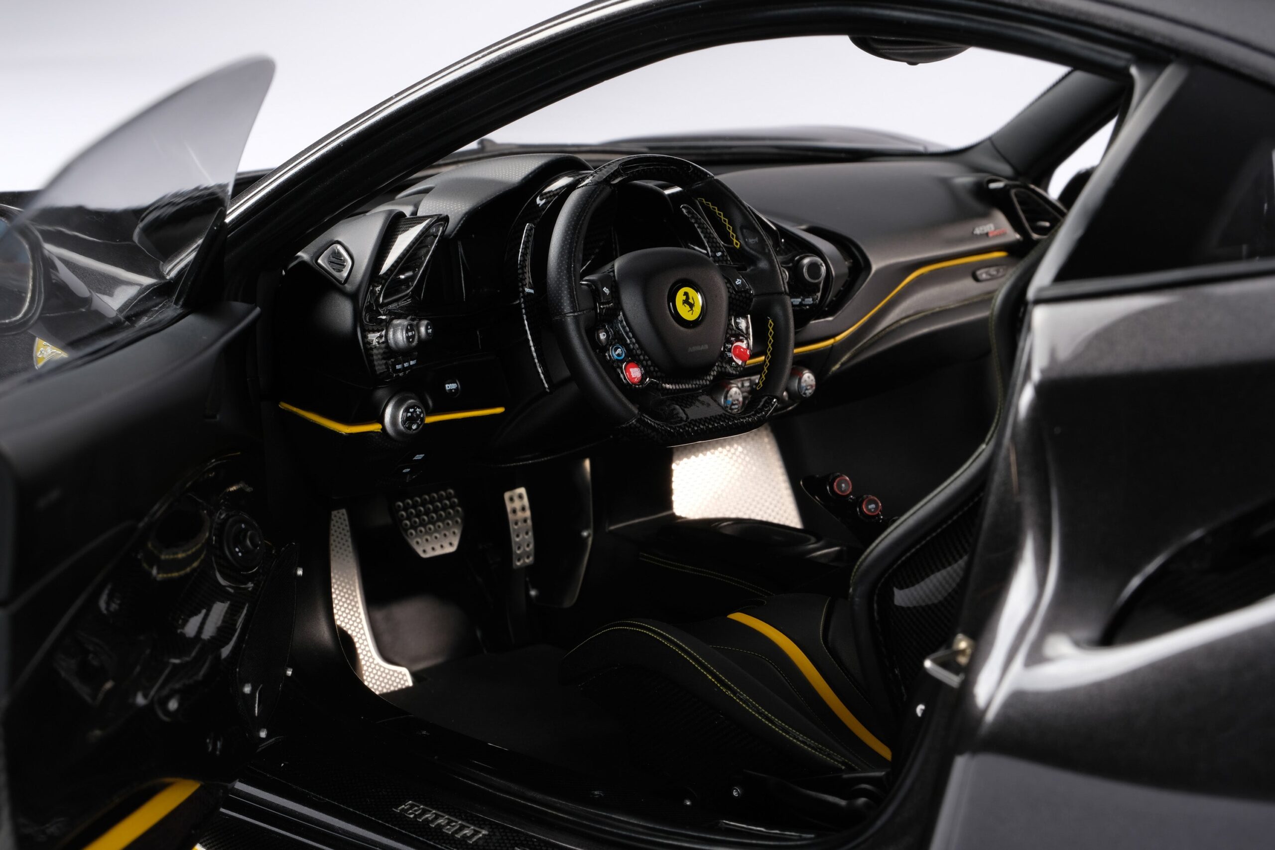 Amalgam Ferrari 488 GTB & Spider Tailor Made | 1:8 - 画像21