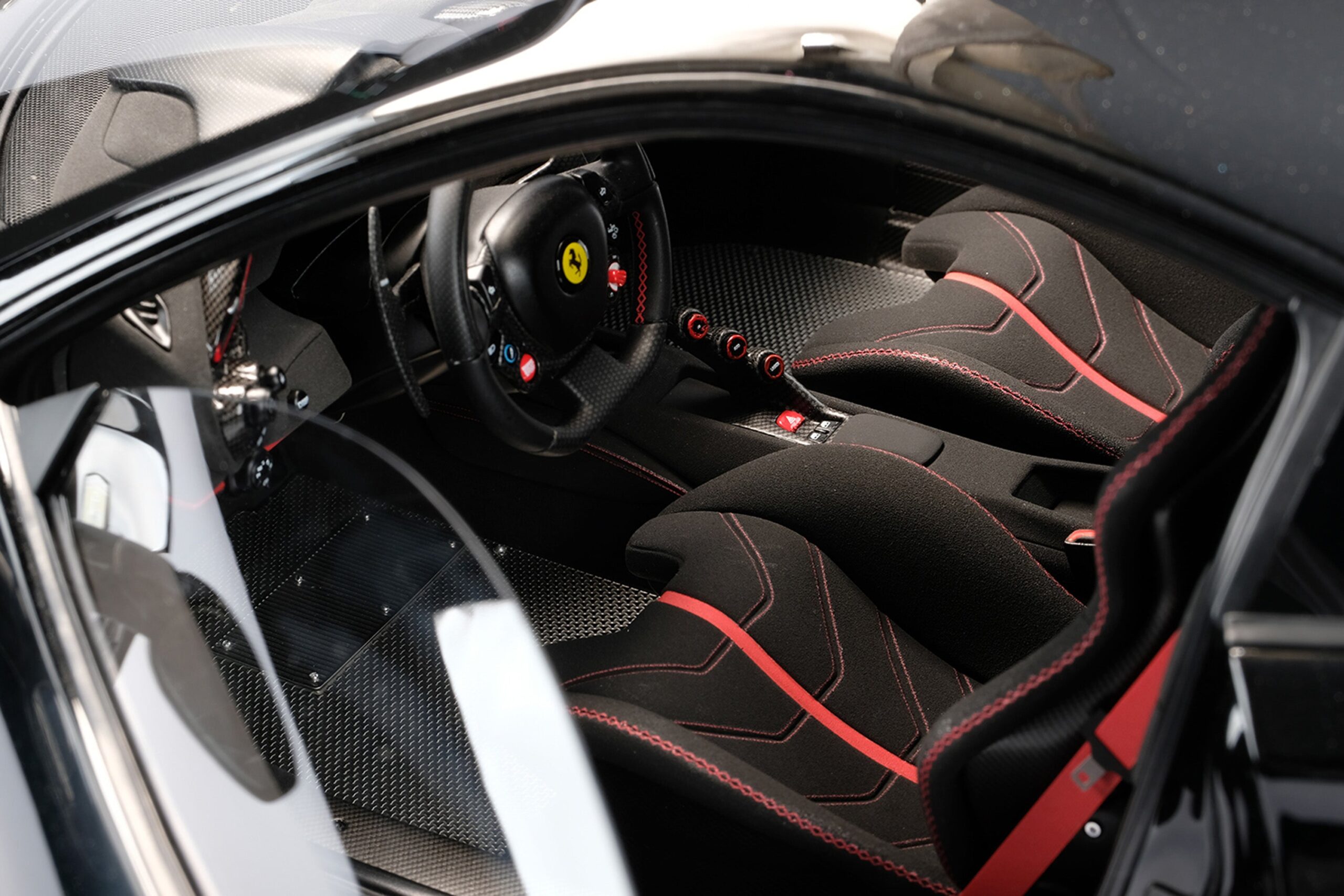 Amalgam Ferrari 488 GTB & Spider Tailor Made | 1:8 - 画像31