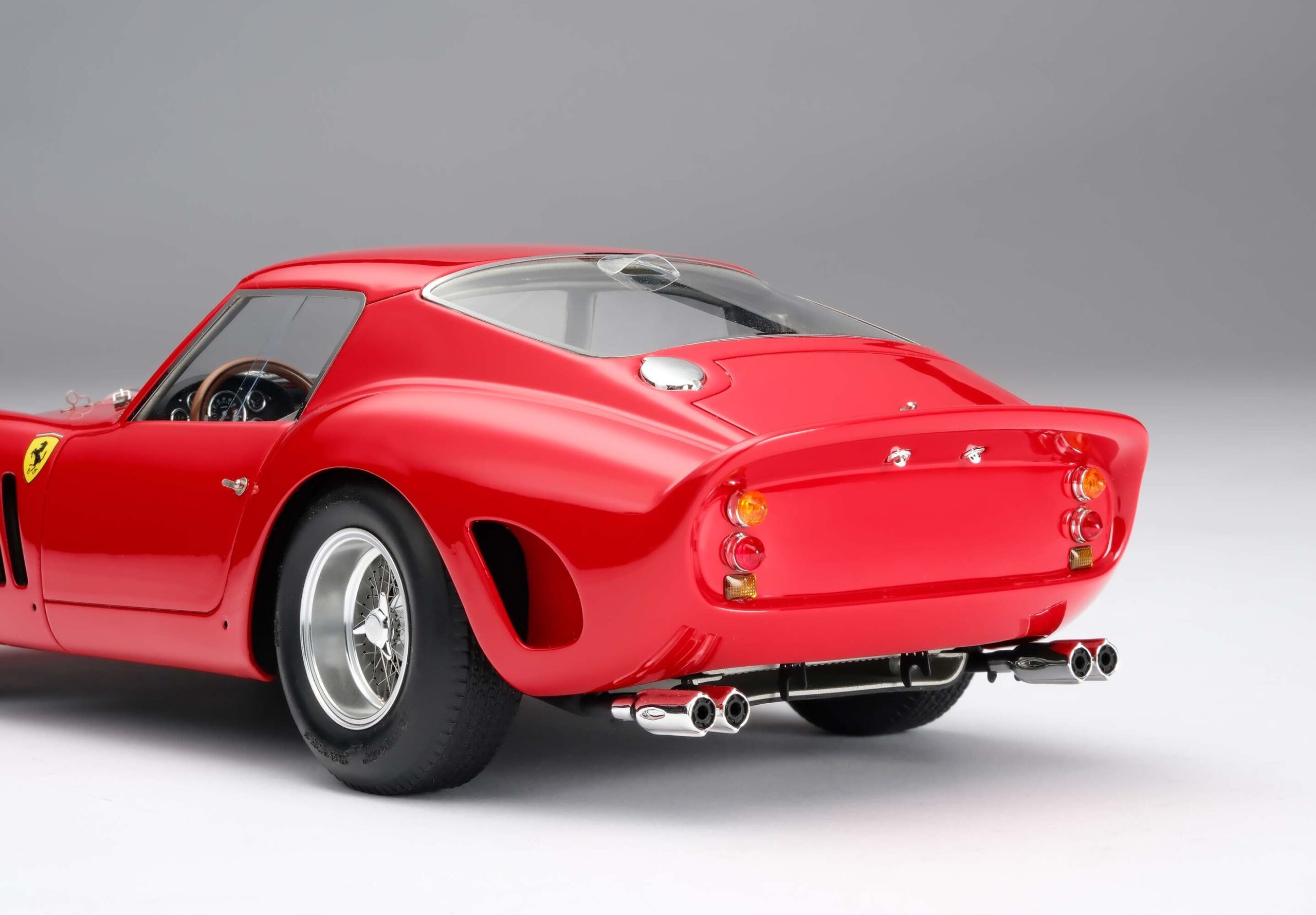 Amalgam Ferrari 250 GTO Road Specification (1962) - Rot | 1:18 - 画像21