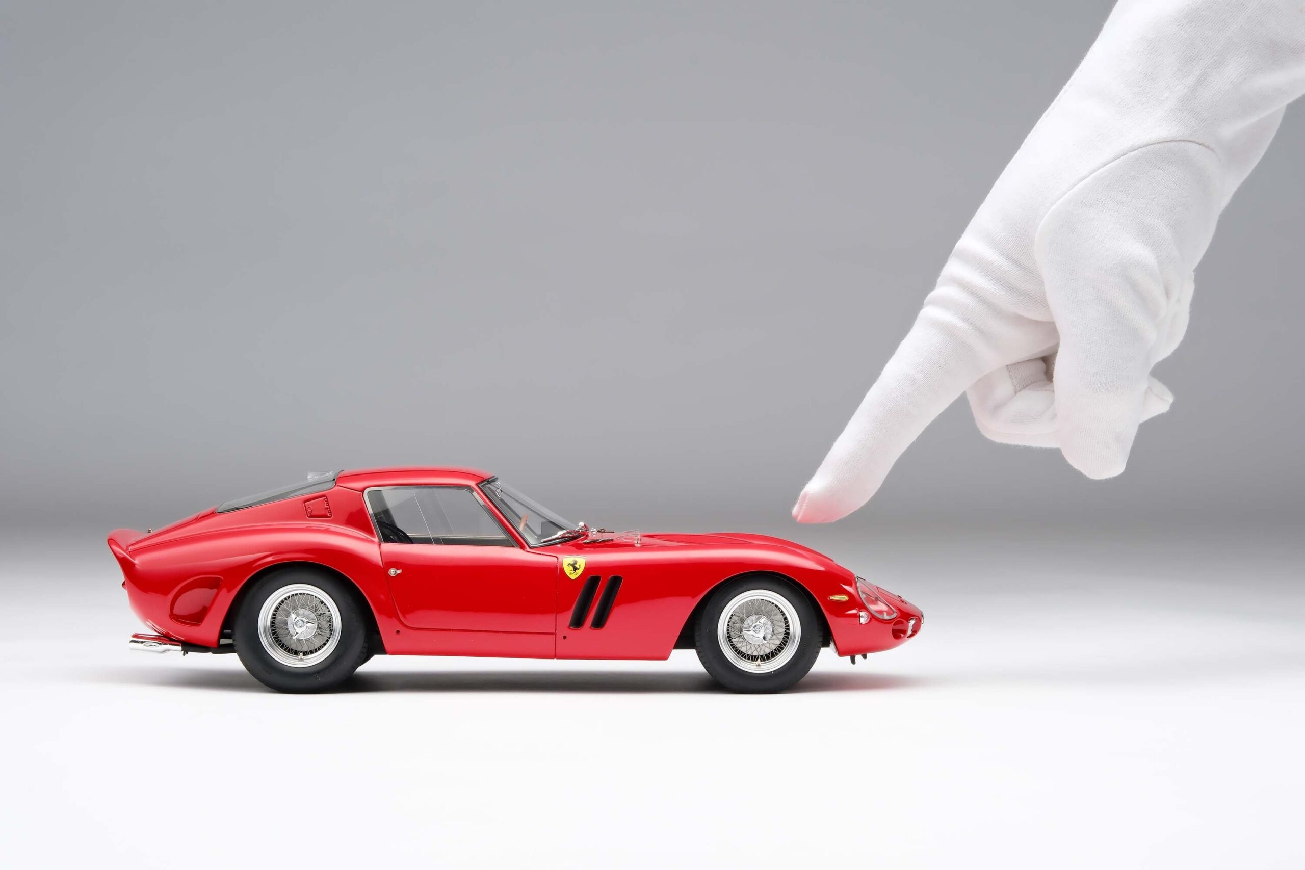 Amalgam Ferrari 250 GTO Road Specification (1962) - Rot | 1:18 - 画像33