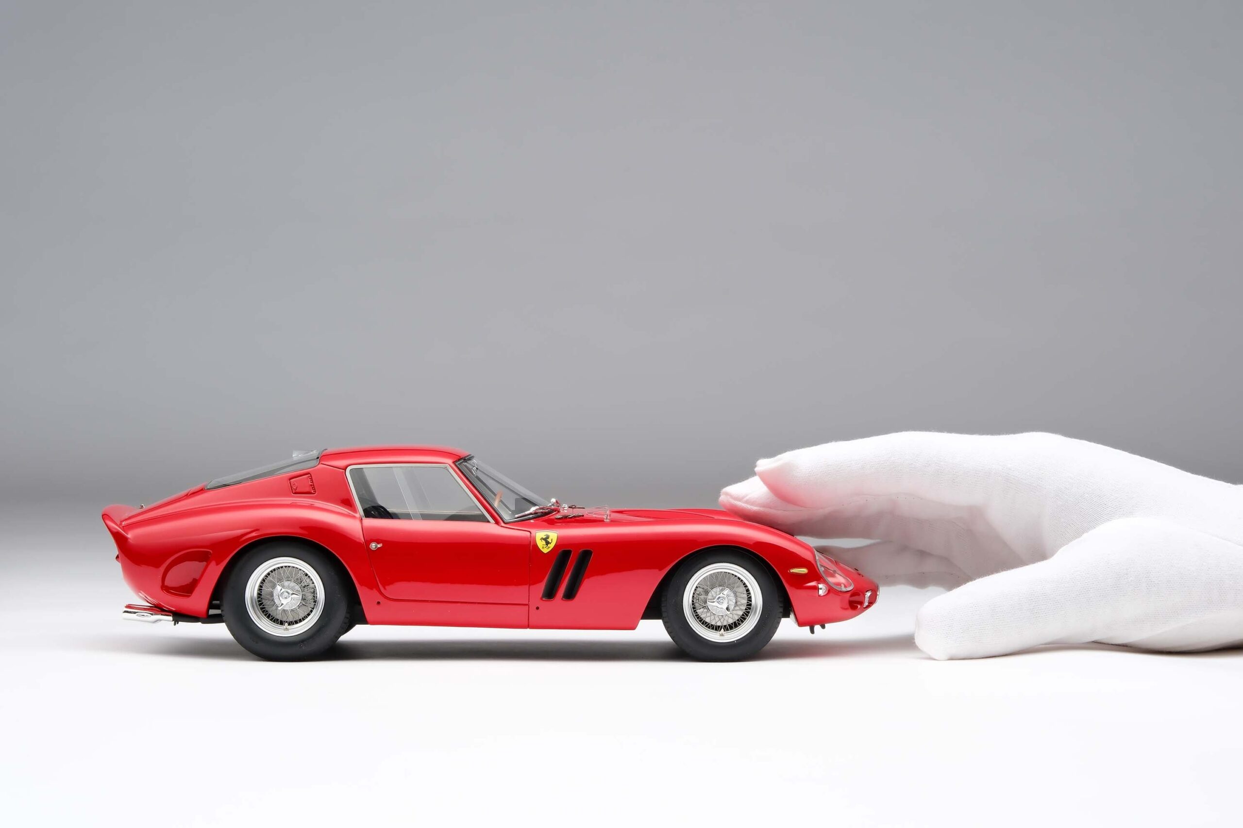 Amalgam Ferrari 250 GTO Road Specification (1962) - Rot | 1:18 - 画像34