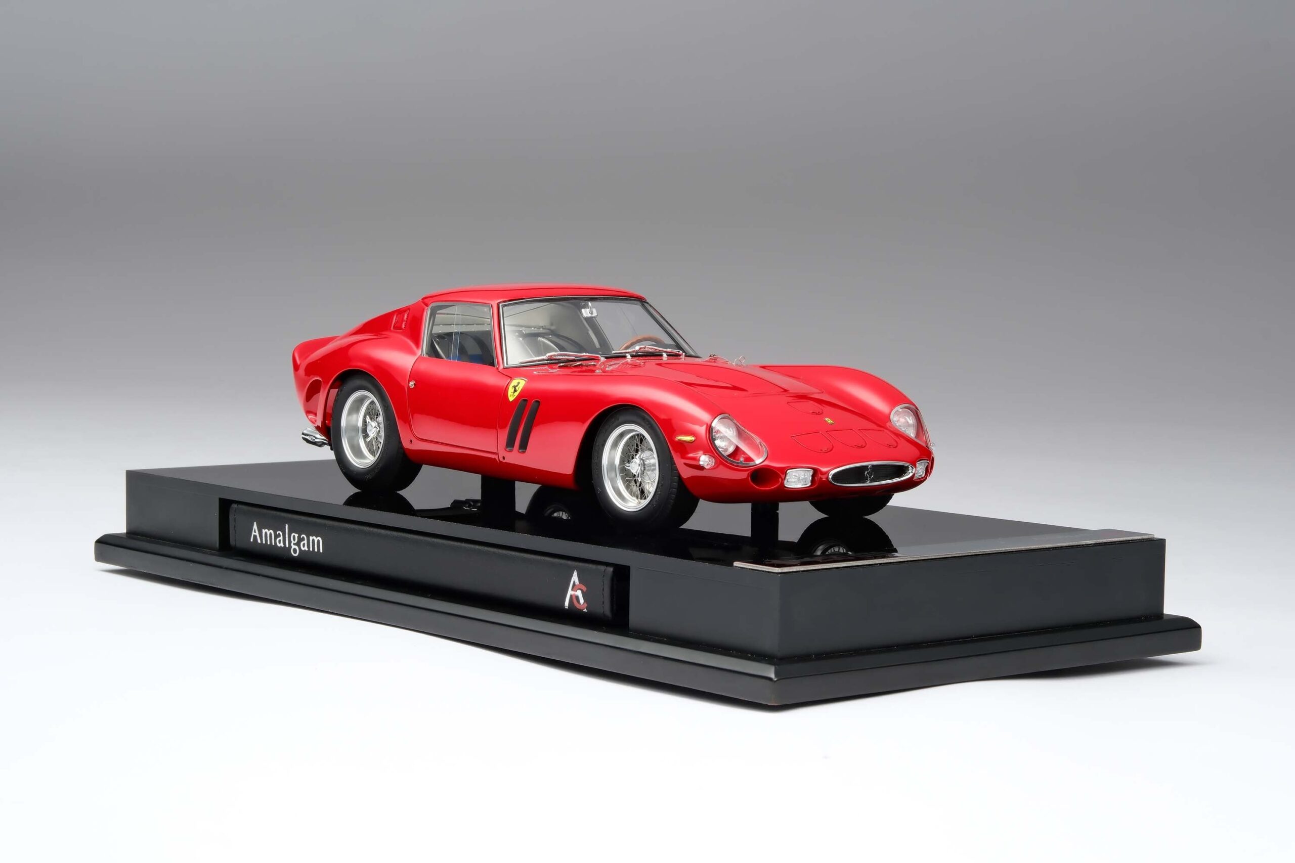 Amalgam Ferrari 250 GTO Road Specification (1962) - Rot | 1:18 - 画像9