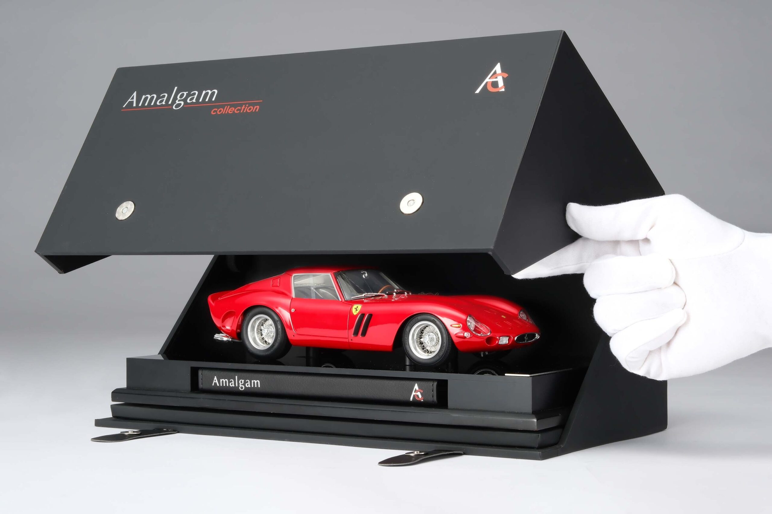 Amalgam Ferrari 250 GTO Road Specification (1962) - Rot | 1:18 - 画像10