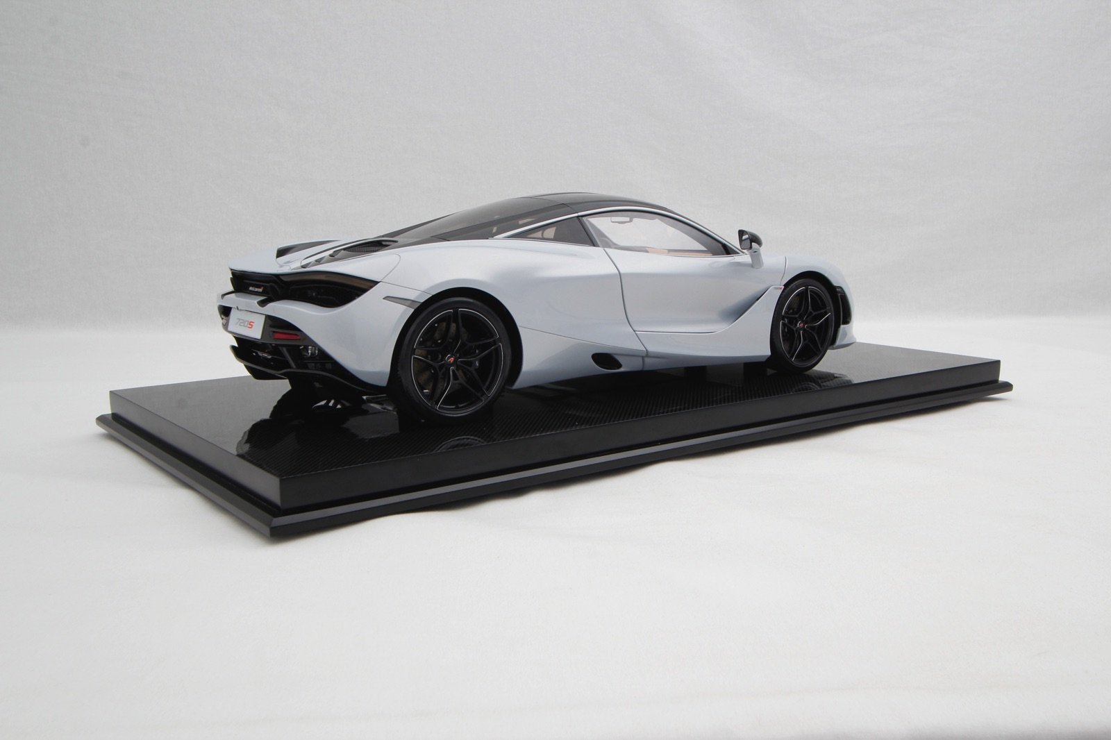 Amalgam McLaren 720S (2017) - Orange | 1:8 - Image 8