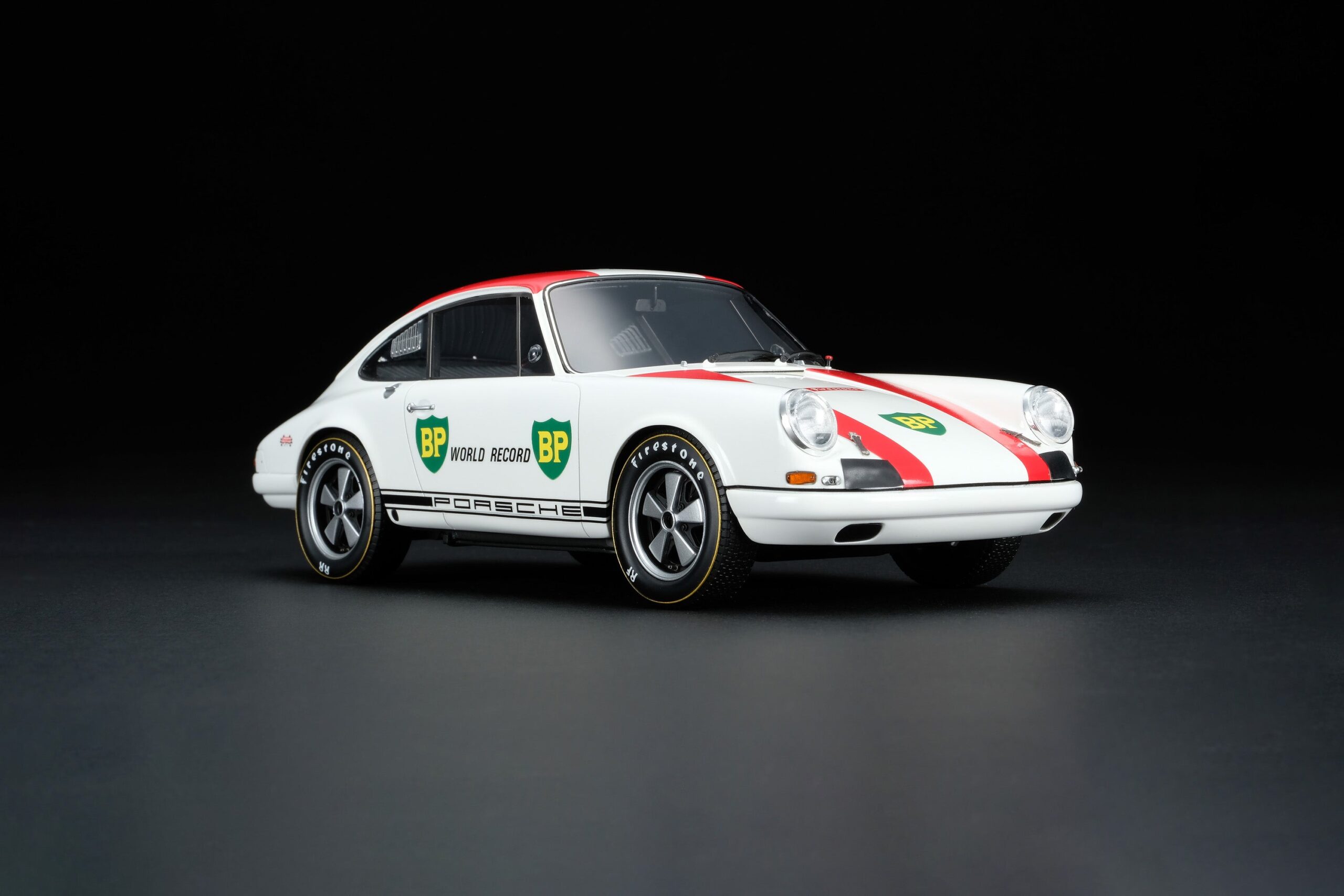 Amalgam Porsche 911 R 1967 BP World Record - Weiß | 1:18 - Image 2