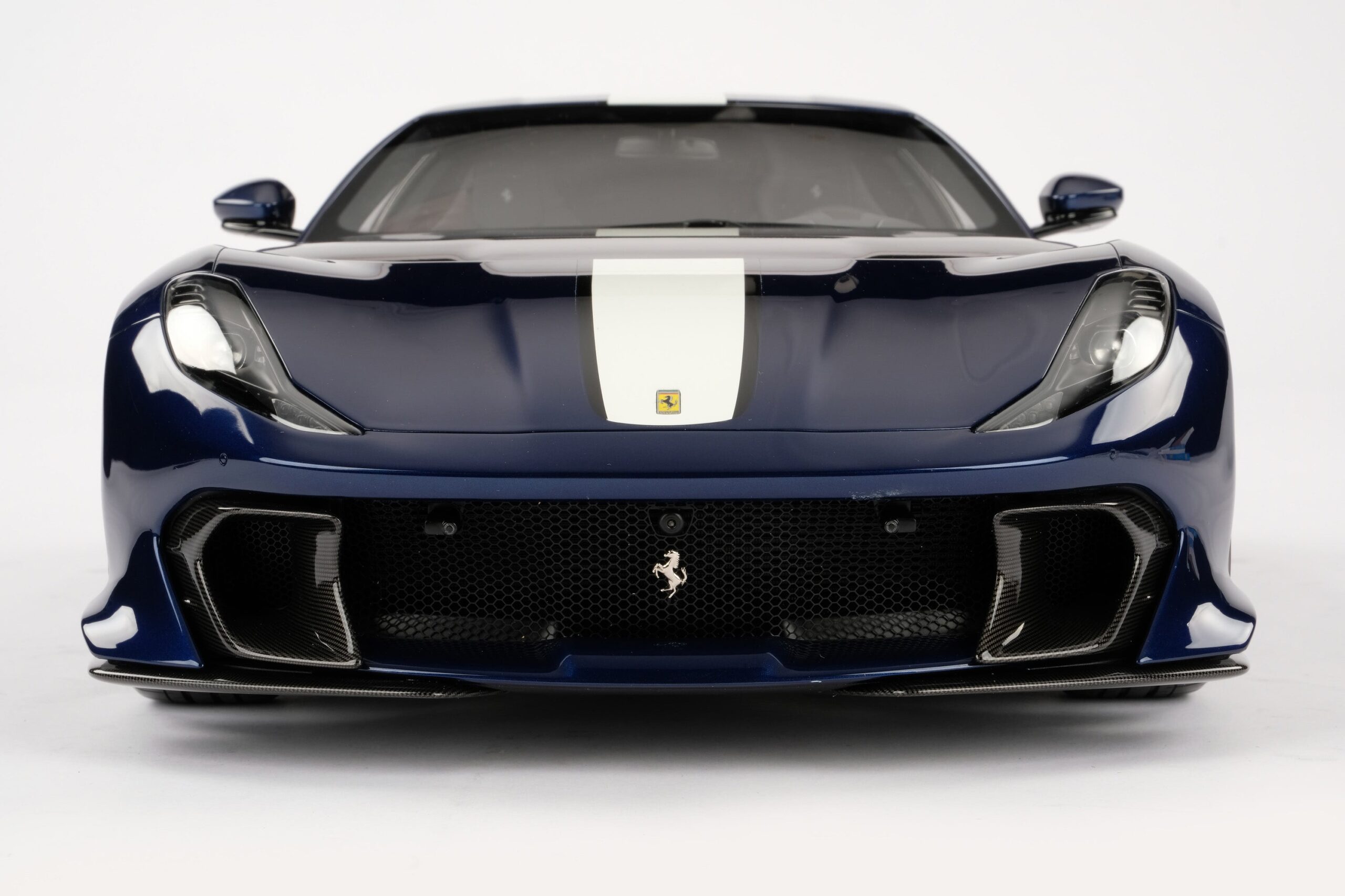 Amalgam Ferrari 812 Competizione & Competizione A Tailor Made | 1:8 - 画像17