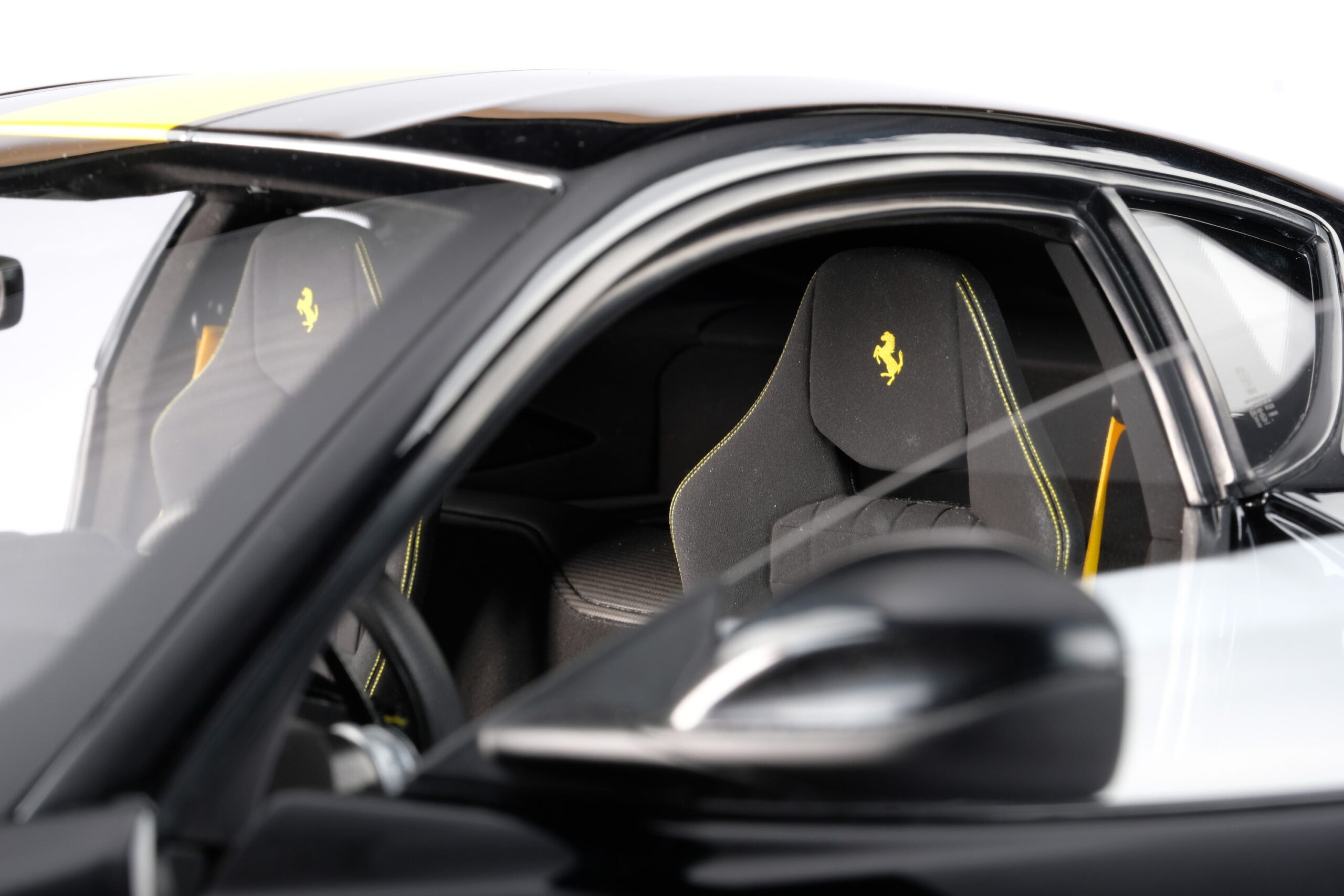 Amalgam Ferrari 812 Competizione & Competizione A Tailor Made | 1:8 - 画像28