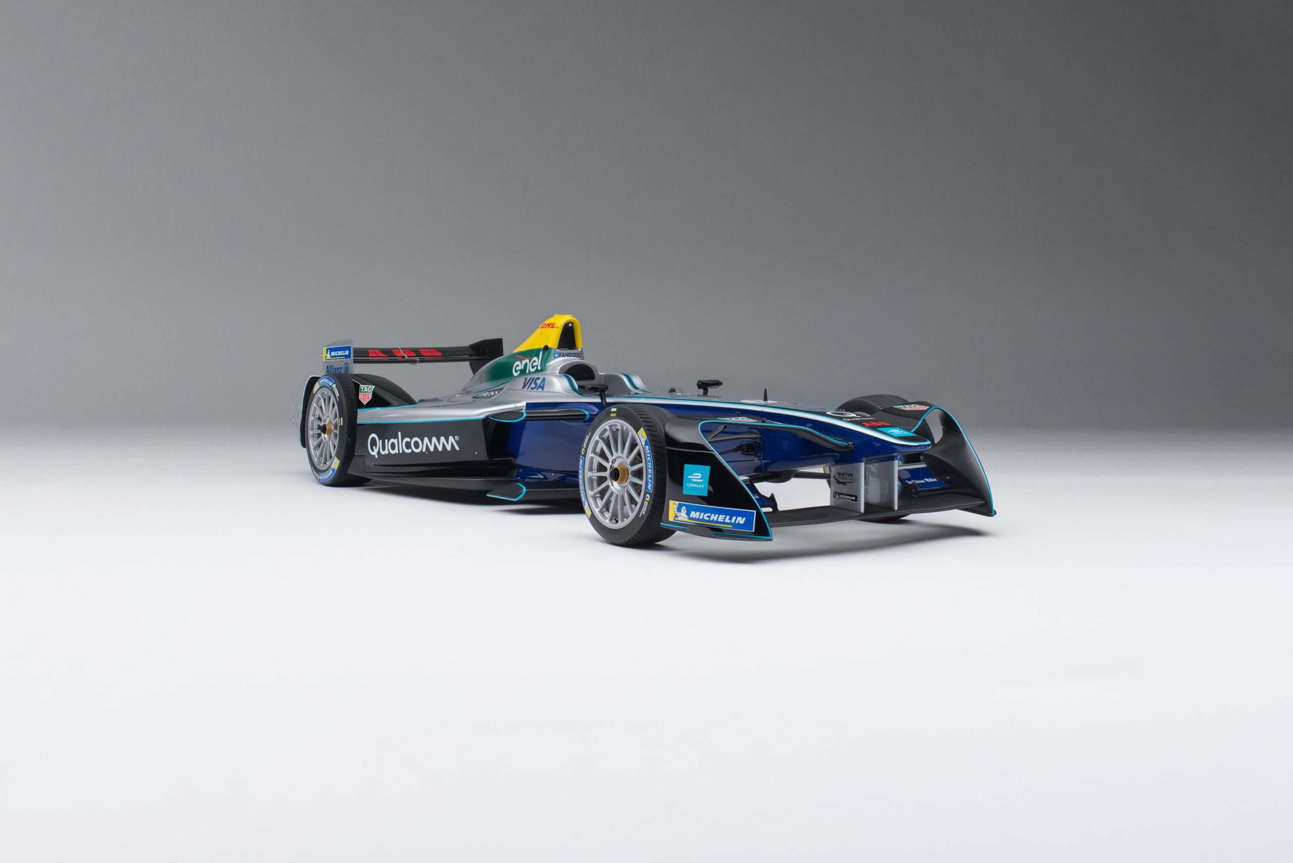 Amalgam Spark-Renault SRT_01E Gen1 Season 4 Show Car (2017) - Silber | 1:8 - Image 2
