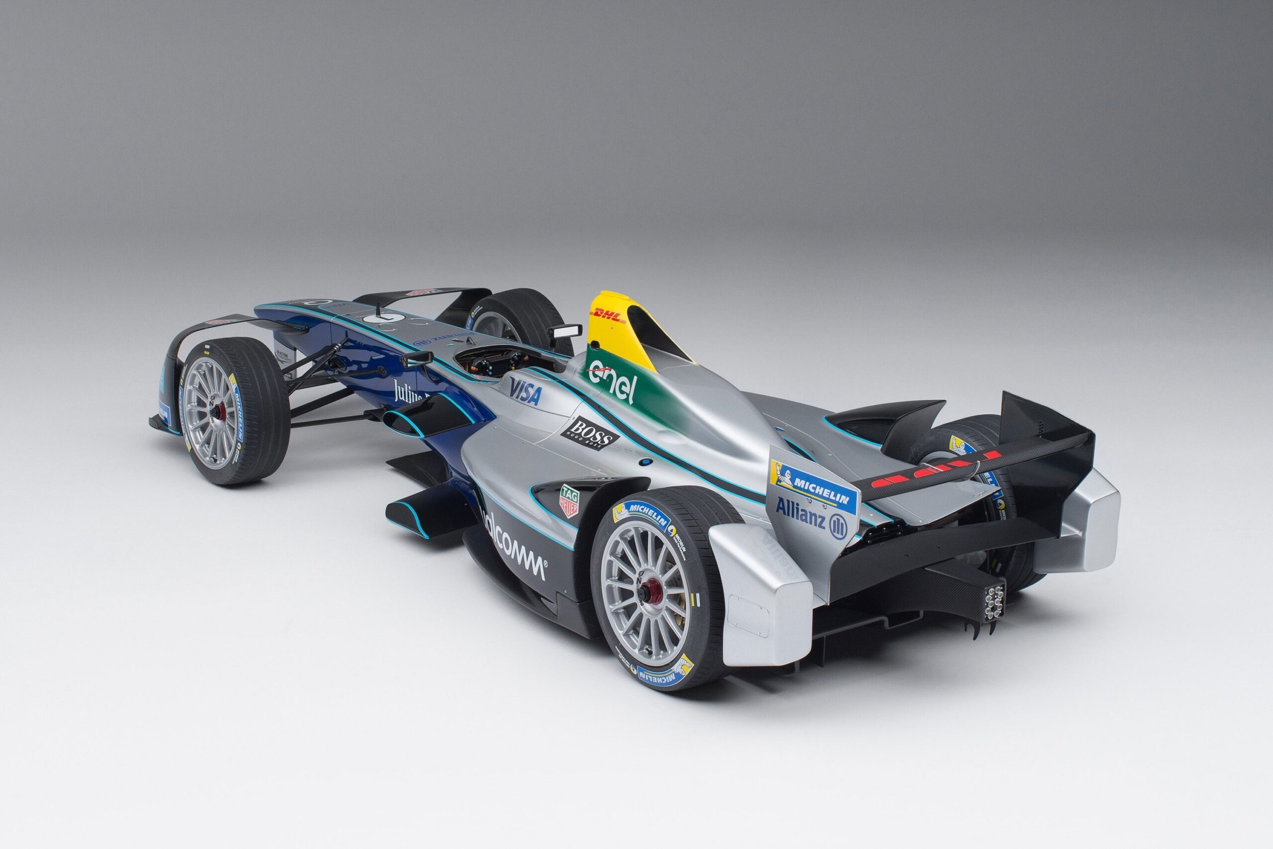 Amalgam Spark-Renault SRT_01E Gen1 Season 4 Show Car (2017) - Silber | 1:8 - Image 13
