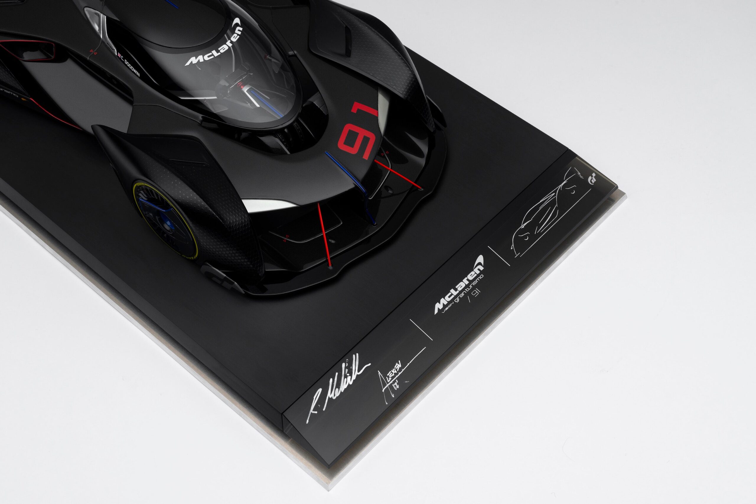 Amalgam McLaren Ultimate Vision Gran Turismo (2017) Signed Edition - Mehrfarbig | 1:8 - Image 20