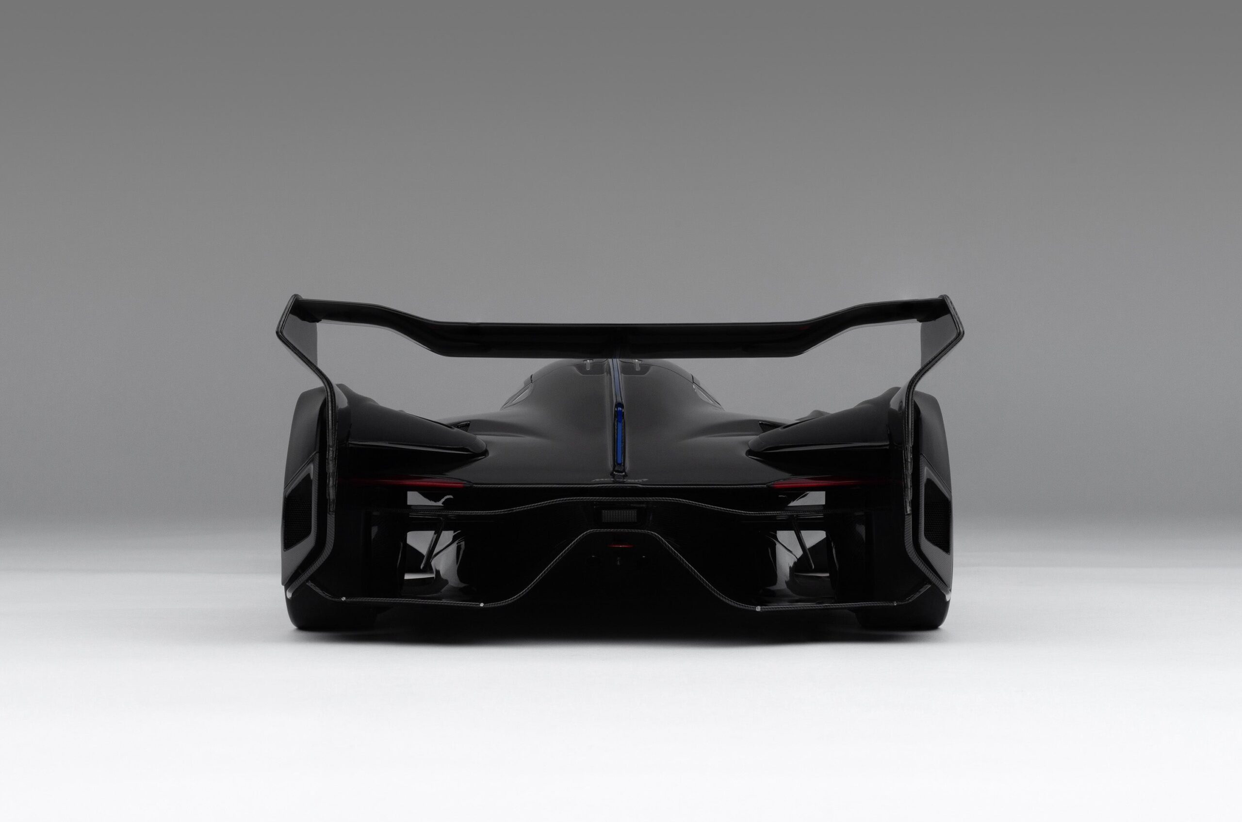 Amalgam McLaren Ultimate Vision Gran Turismo (2017) Signed Edition - Mehrfarbig | 1:8 - Image 23
