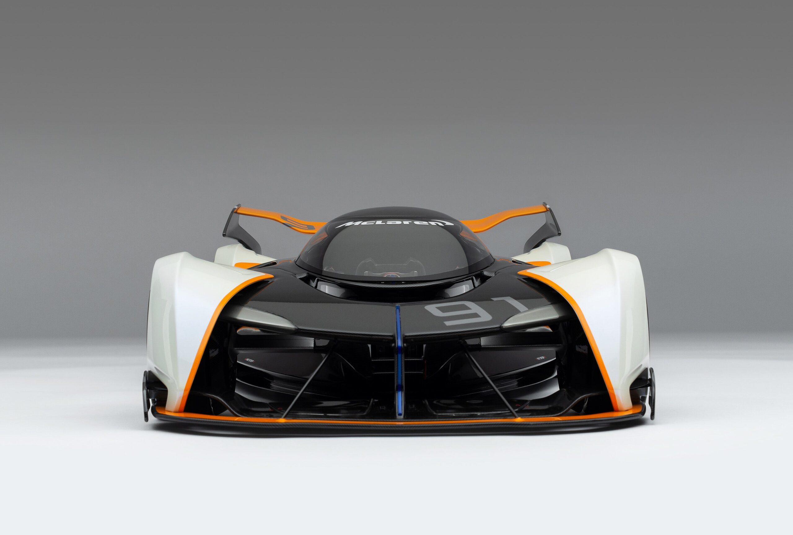 Amalgam McLaren Ultimate Vision Gran Turismo (2017) Signed Edition - Mehrfarbig | 1:8 - Image 15