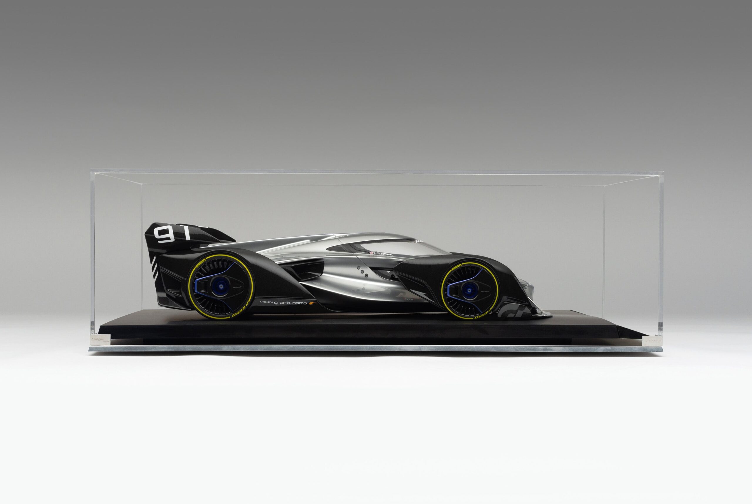 Amalgam McLaren Ultimate Vision Gran Turismo (2017) Signed Edition - Mehrfarbig | 1:8 - Image 30