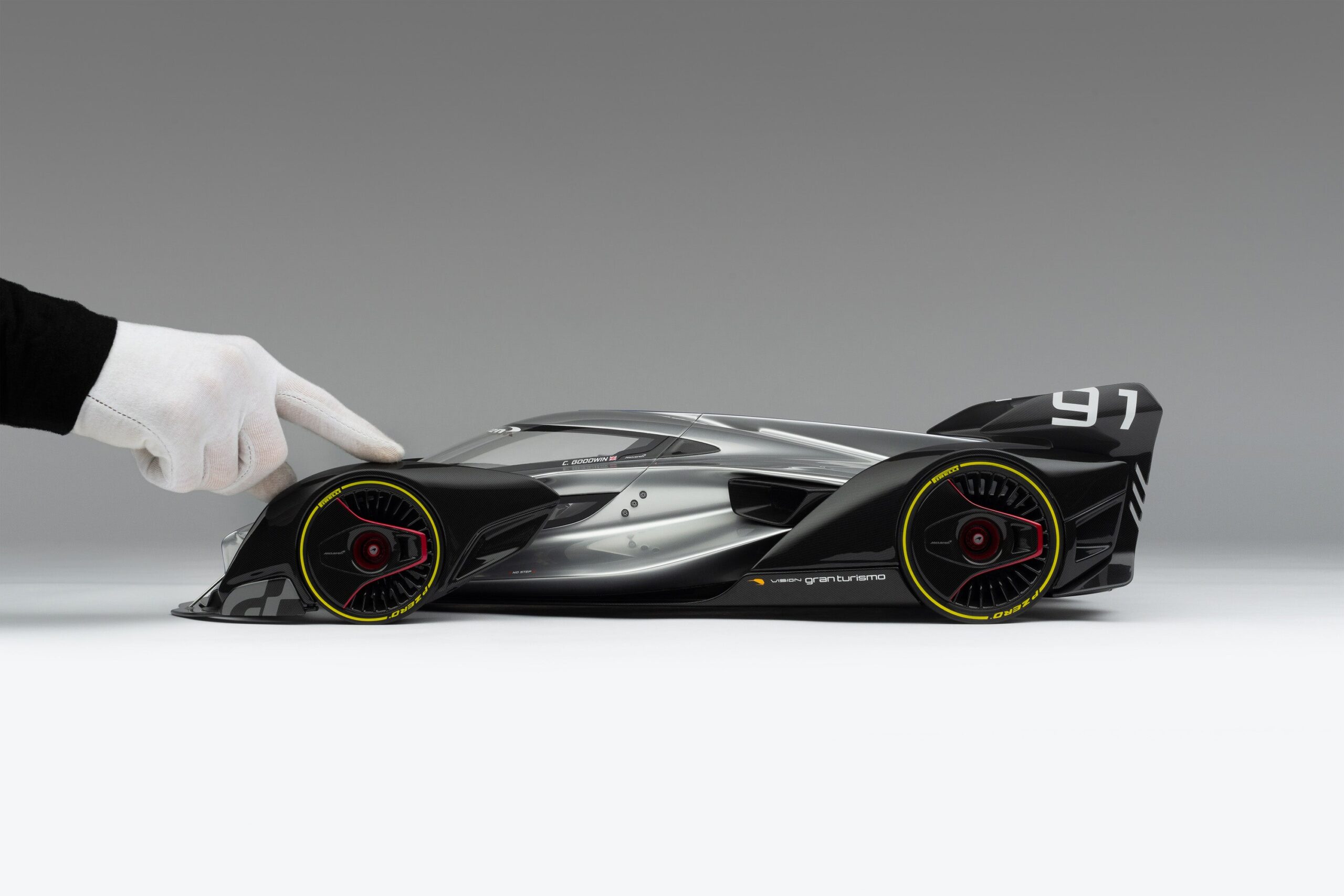 Amalgam McLaren Ultimate Vision Gran Turismo (2017) Signed Edition - Mehrfarbig | 1:8 - Image 25