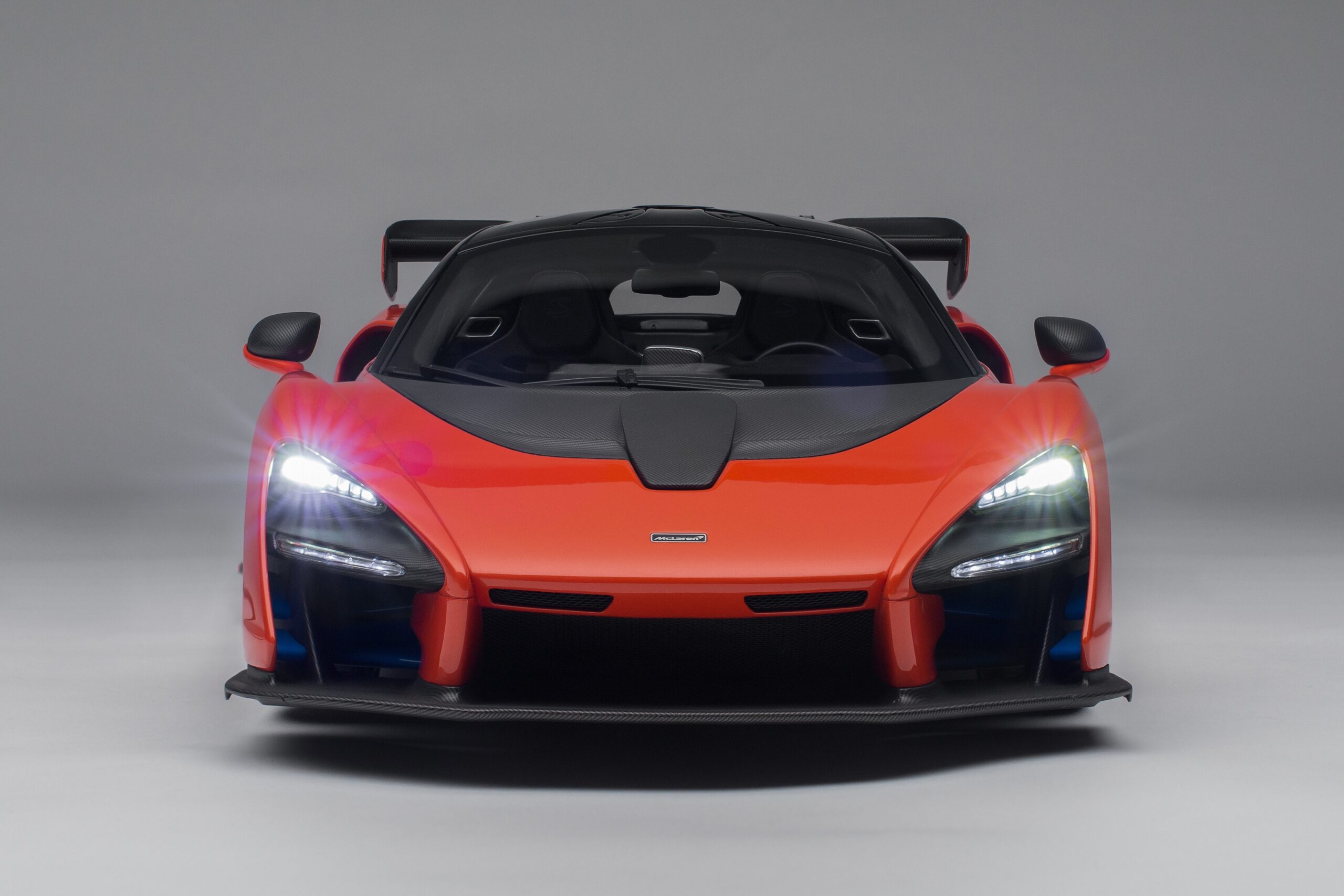 Amalgam McLaren Senna (2018) mit Beleuchtung und elektrischen Türen | 1:8 - Image 7