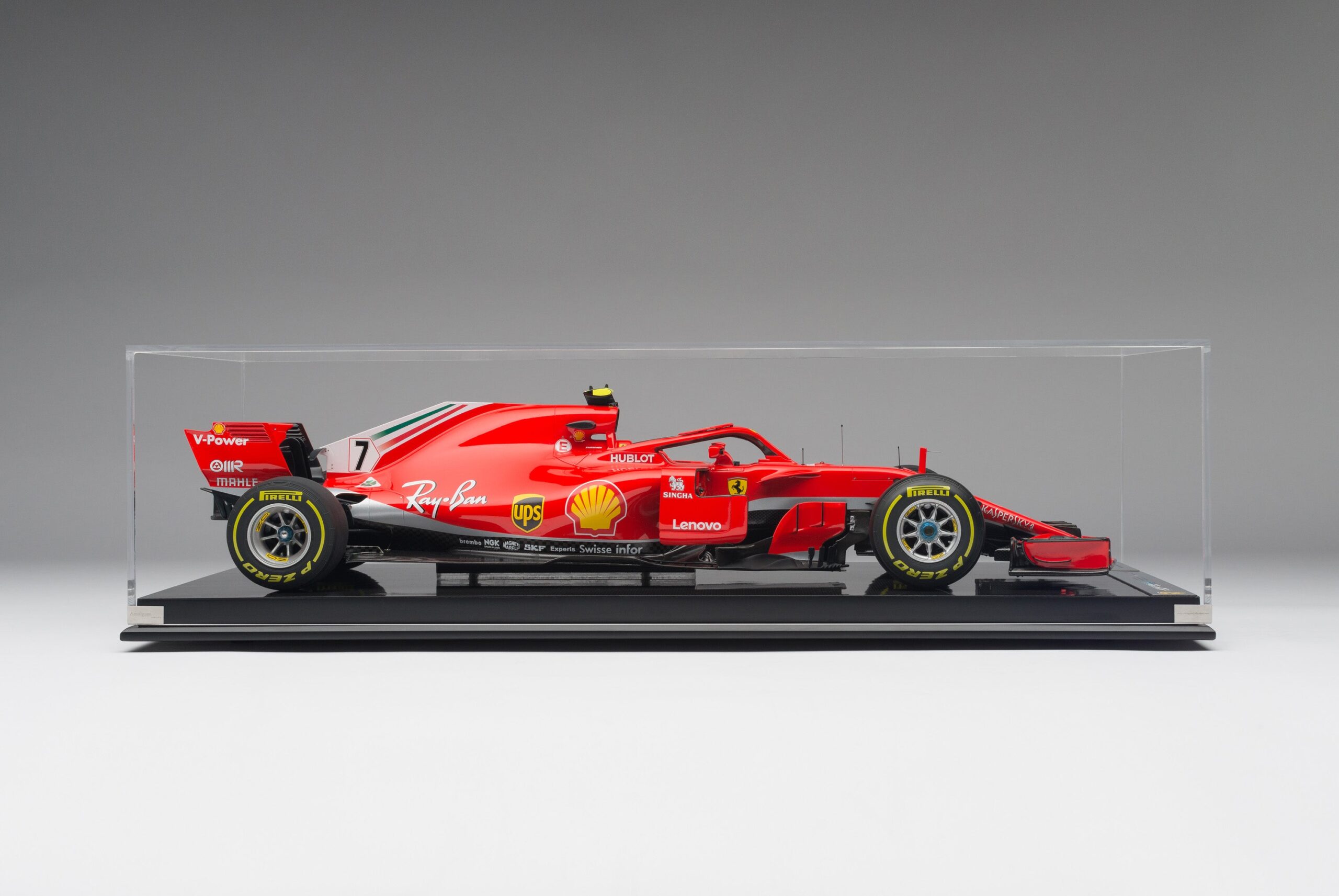 Amalgam Ferrari SF71H 2018 Australian Grand Prix - Rot | 1:8 - Image 23