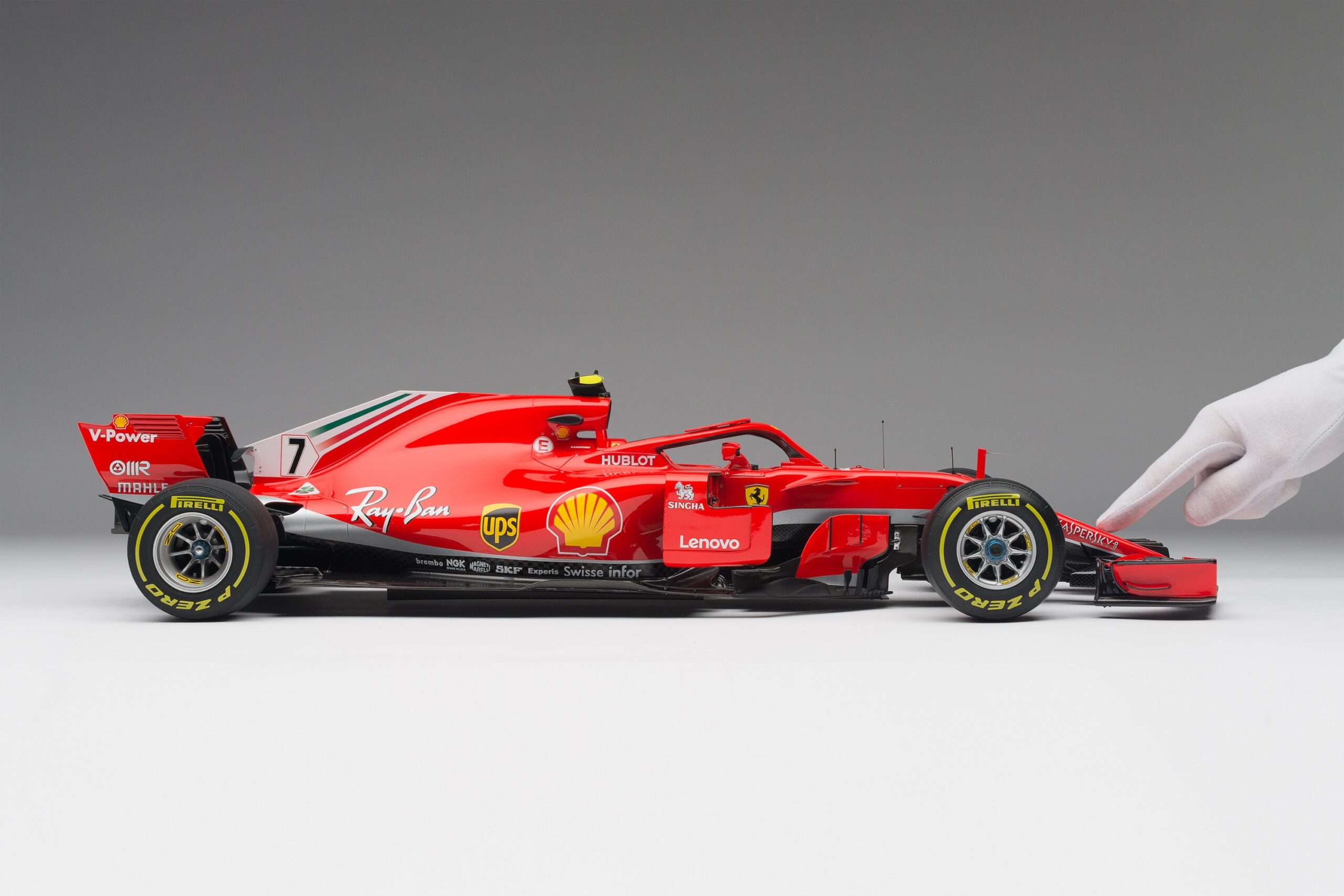 Amalgam Ferrari SF71H 2018 Australian Grand Prix - Rot | 1:8 - Image 15