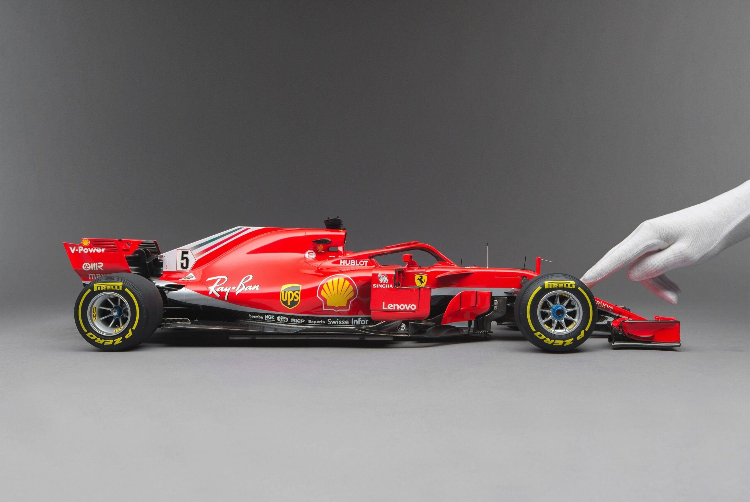 Amalgam Ferrari SF71H 2018 Australian Grand Prix - Rot | 1:8 - Image 3