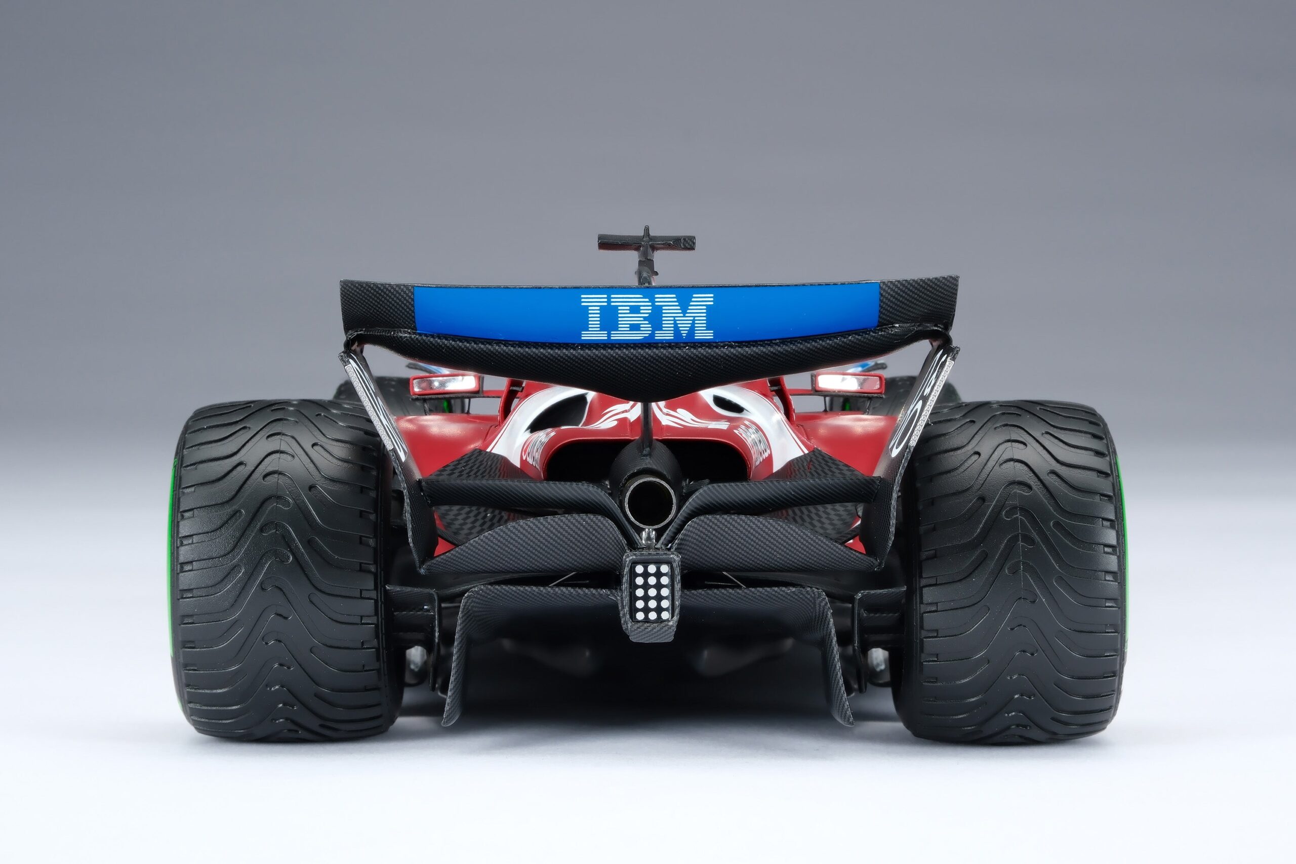 Amalgam Ferrari SF-25 2025 Australian Grand Prix - Rot | 1:18 – Bild 14