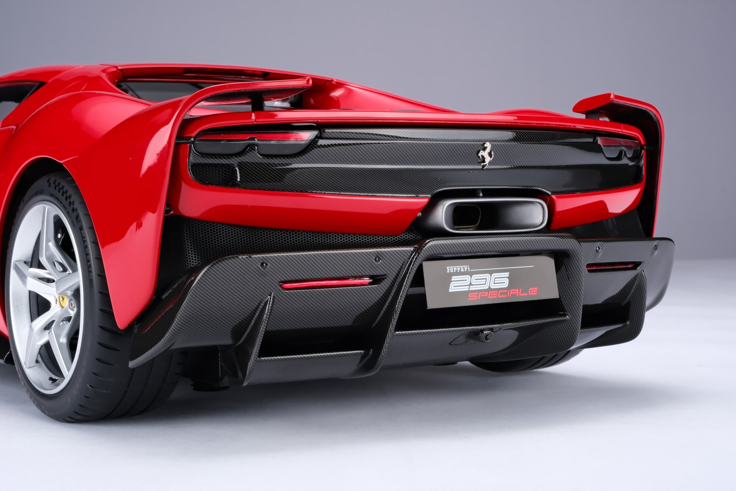 Amalgam Ferrari 296 Speciale (2025) - Rot | 1:8 - 画像15