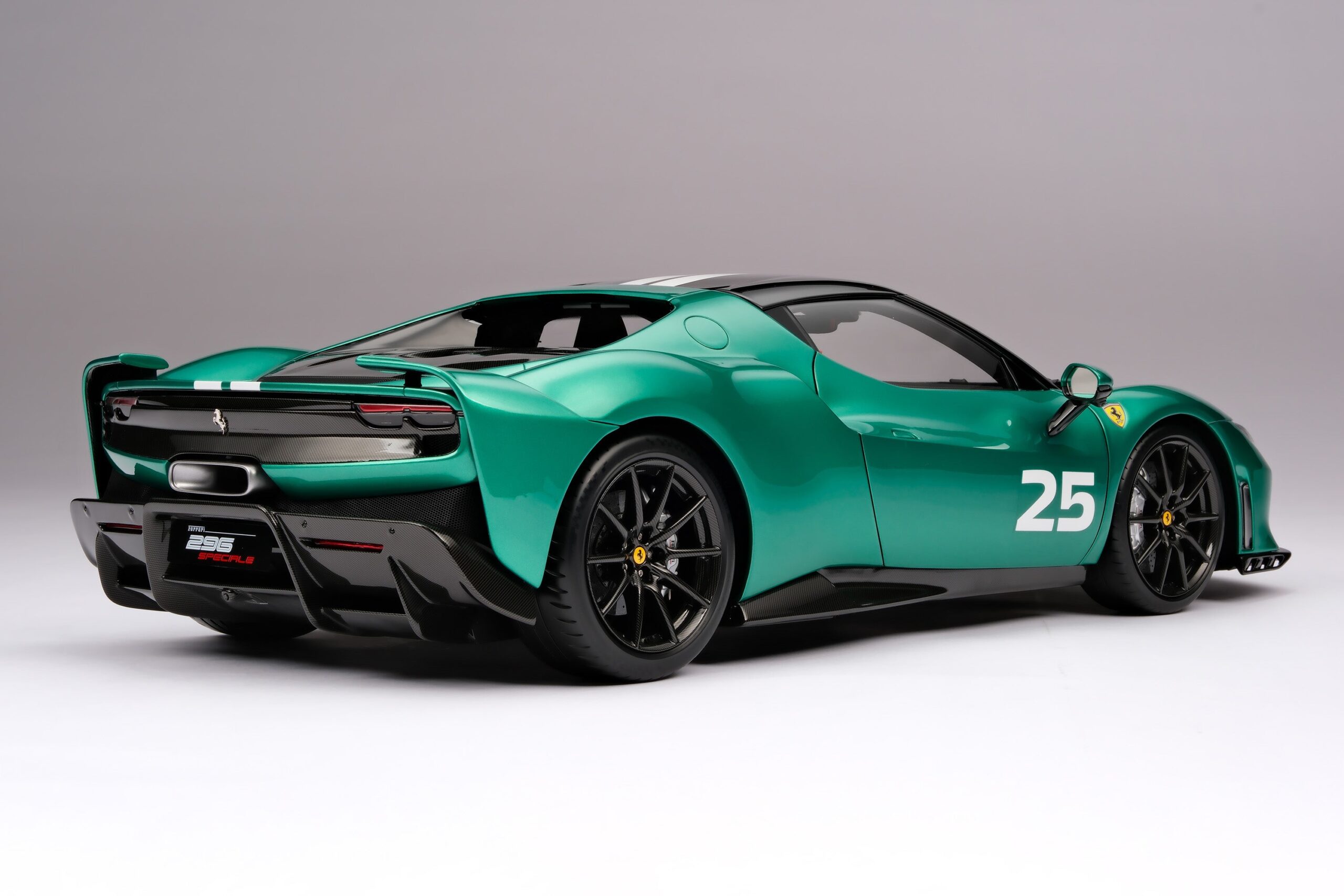 Amalgam Ferrari 296 Speciale (2025) - Grün | 1:8 - 画像17