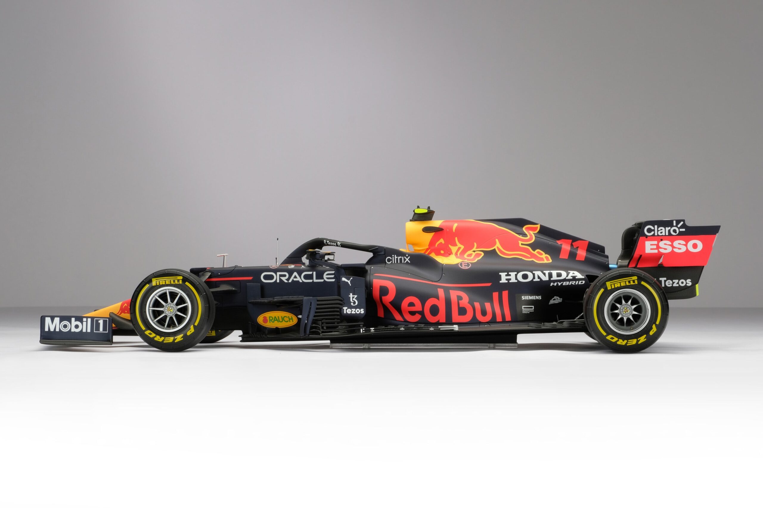 Amalgam Red Bull Racing Honda RB16B 2021 Baku Grand Prix Sergio Pérez | 1:8 - Imagen 11