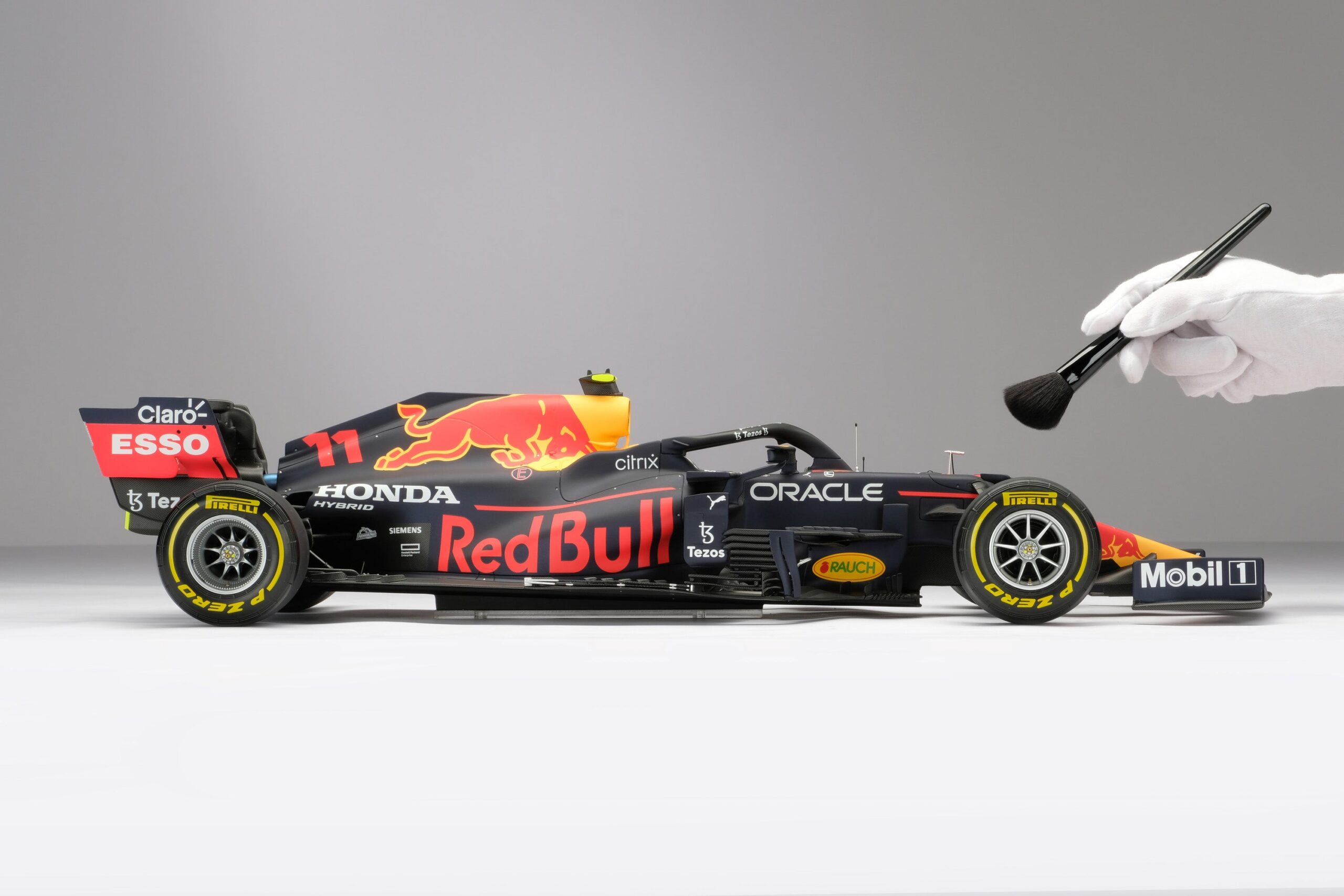 Amalgam Red Bull Racing Honda RB16B 2021 Baku Grand Prix Sergio Pérez | 1:8 - Imagen 5