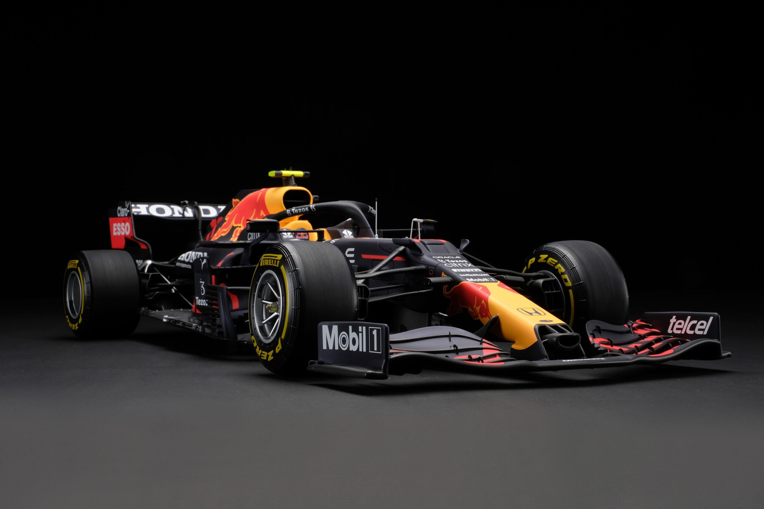 Amalgam Red Bull Racing Honda RB16B 2021 Gran Premio de Bakú Sergio Pérez | 1:8