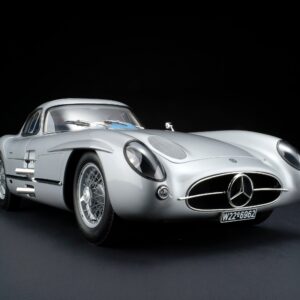 Amalgam Mercedes-Benz 300 SLR Uhlenhaut Coupé Chassis 00007/55 "The Blue" – Silver-grey metallic | 1:8
