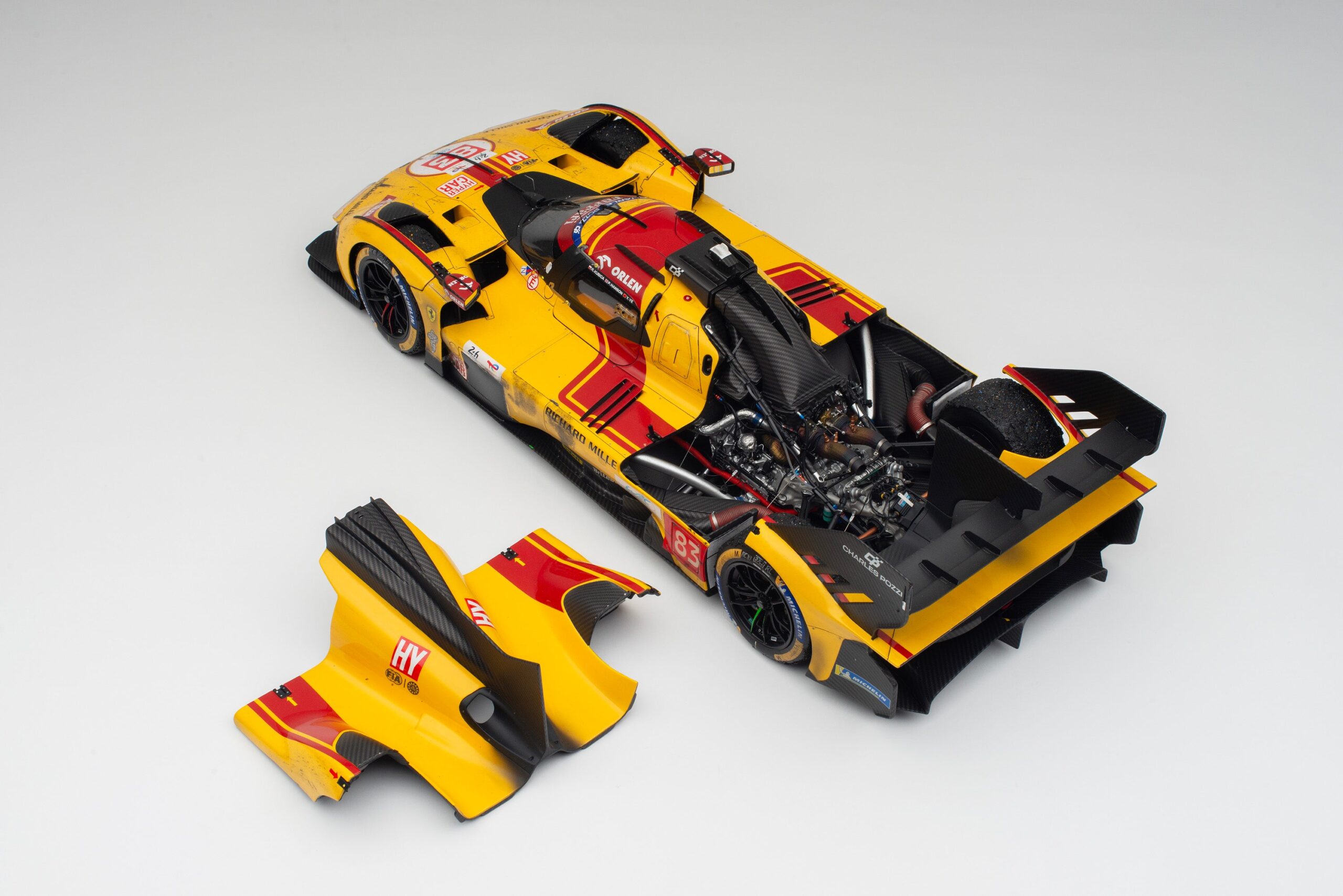 Amalgam Ferrari 499P 2025 Le Mans Winner Race Weathered - Rot | 1:8 - Image 16
