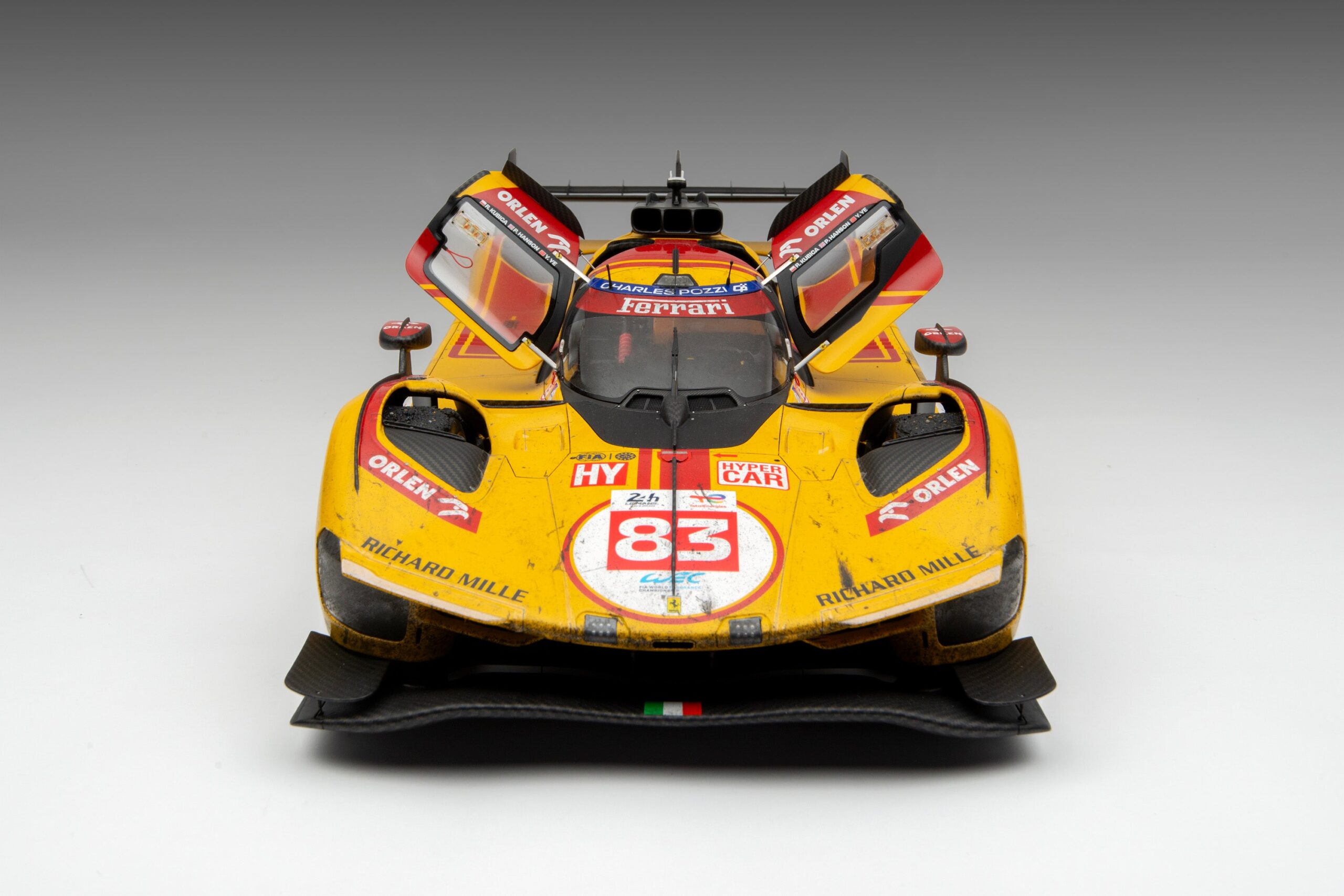 Amalgam Ferrari 499P 2025 Le Mans Winner Race Weathered - Rot | 1:8 - Image 8