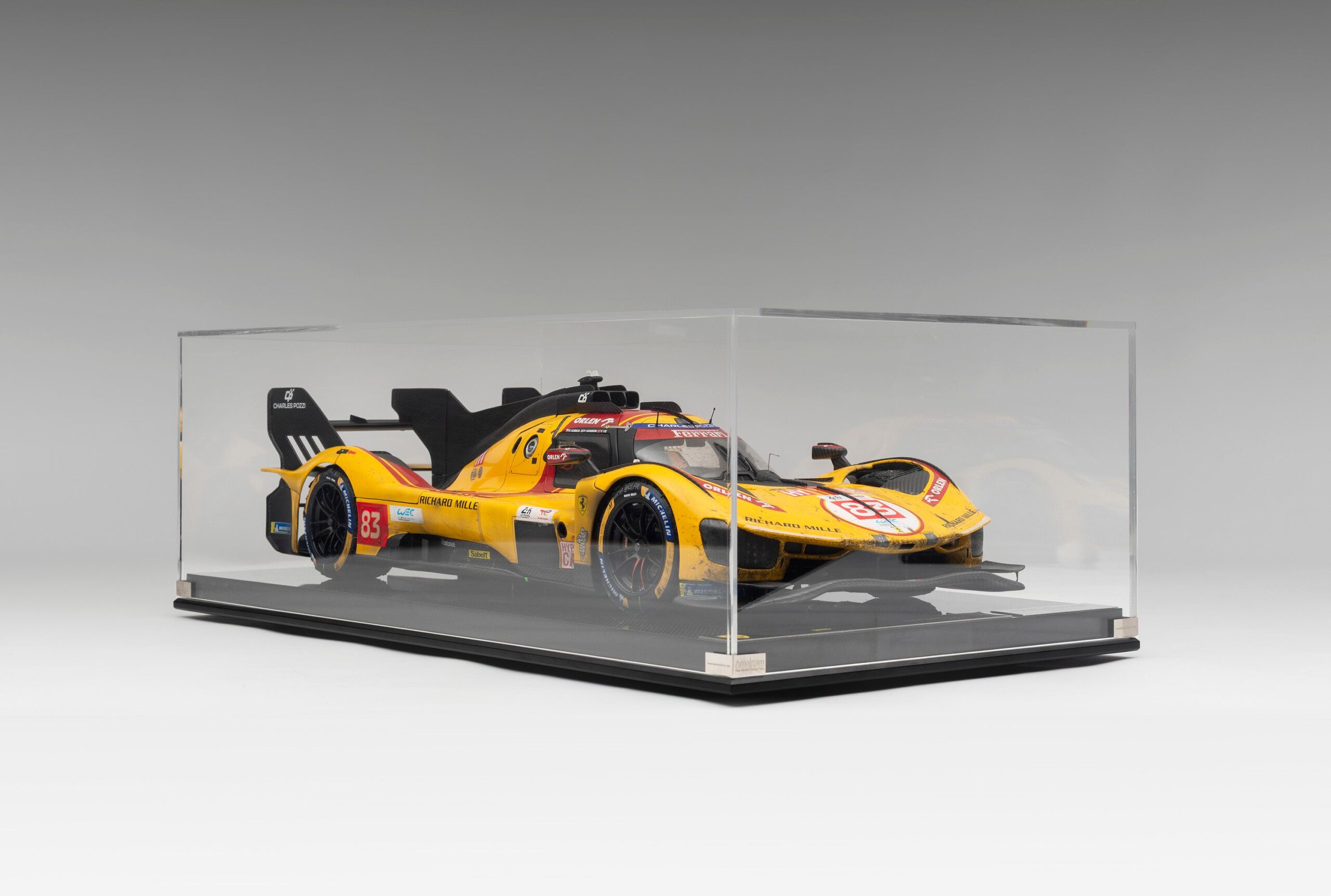 Amalgam Ferrari 499P 2025 Le Mans Winner Race Weathered - Rot | 1:8 - Image 23