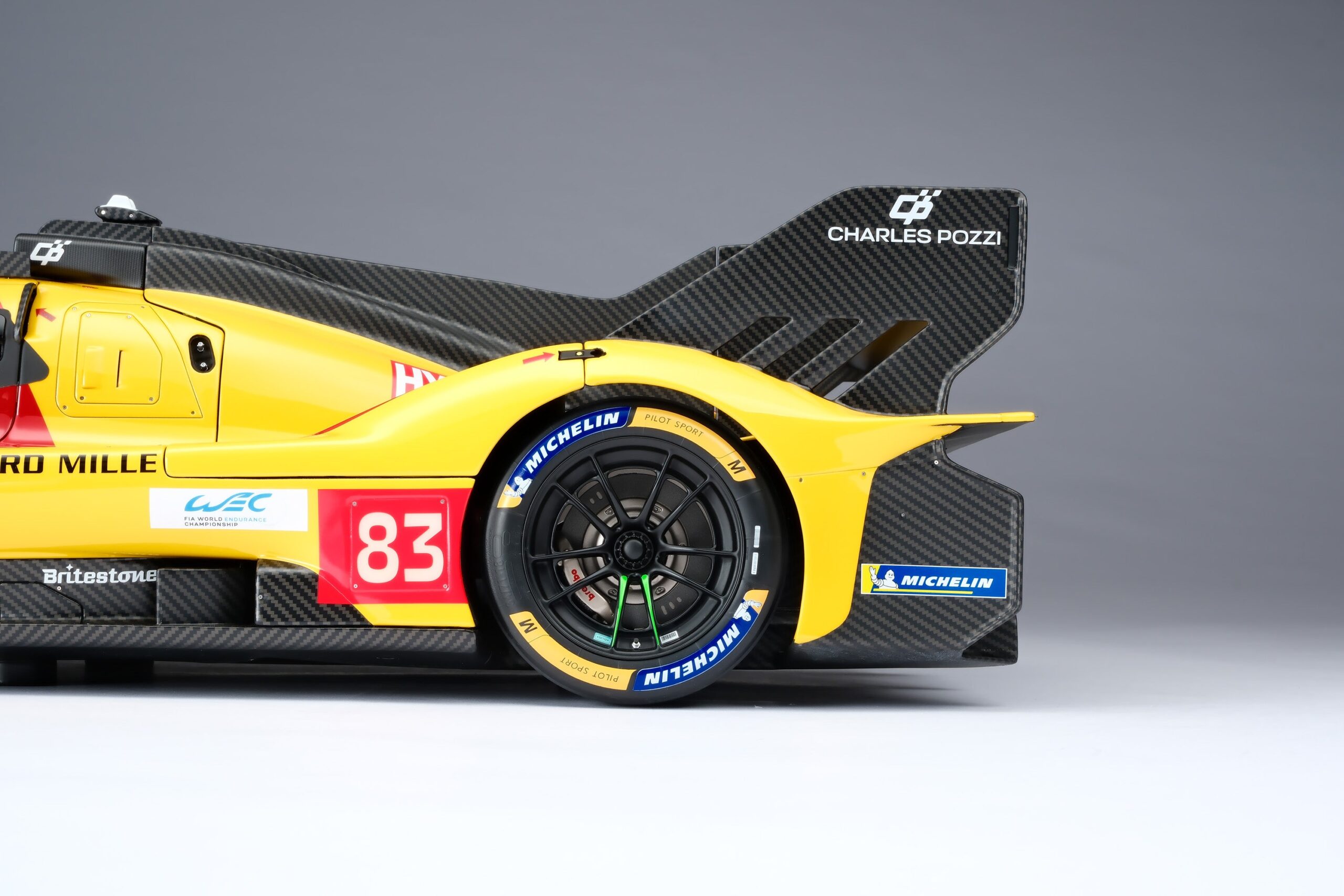 Amalgam Ferrari 499P 2025 Le Mans - Rot | 1:8 - Image 17