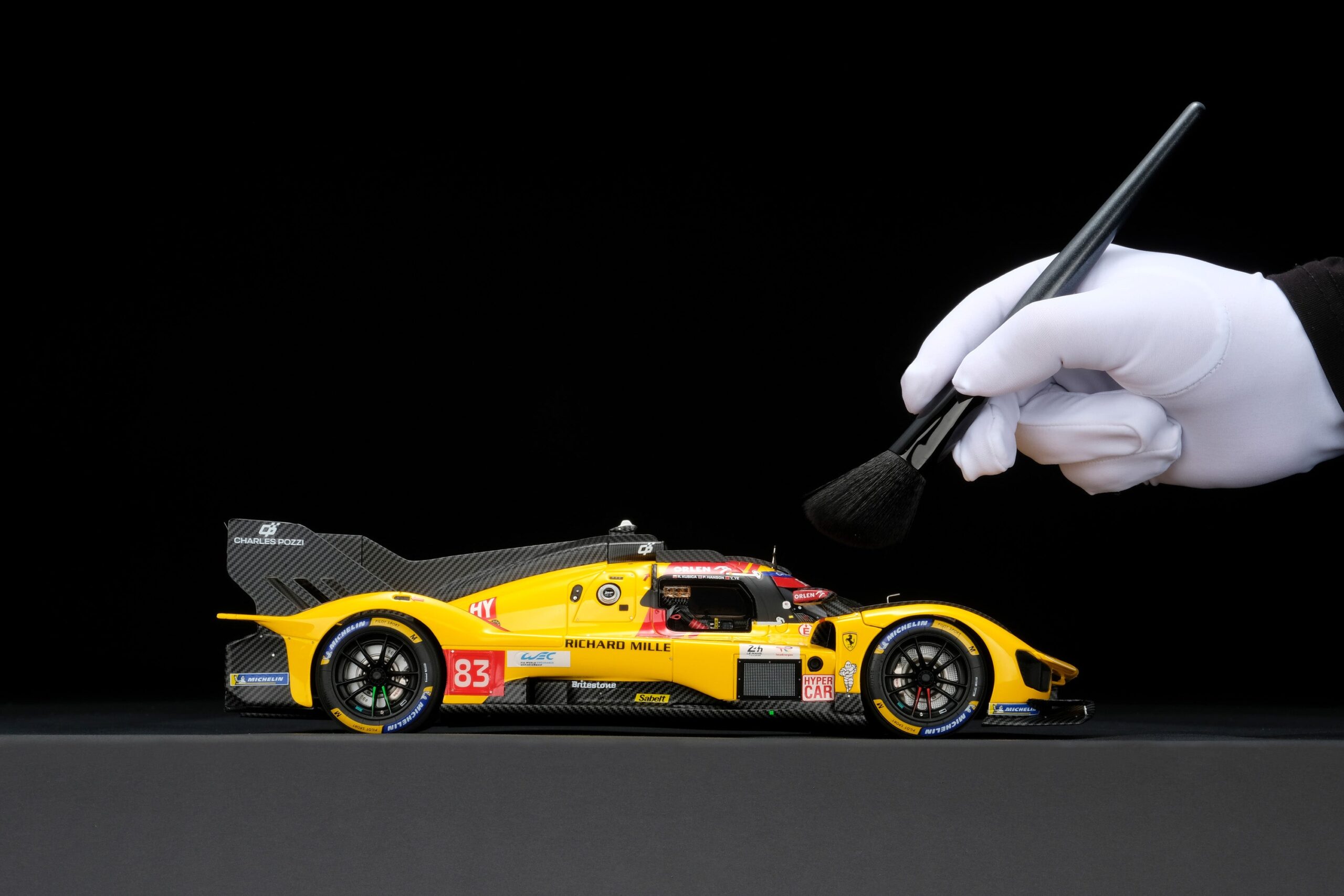 Amalgam Ferrari 499P 2025 Le Mans Winner #83 - Gelb | 1:18 - Imagen 3
