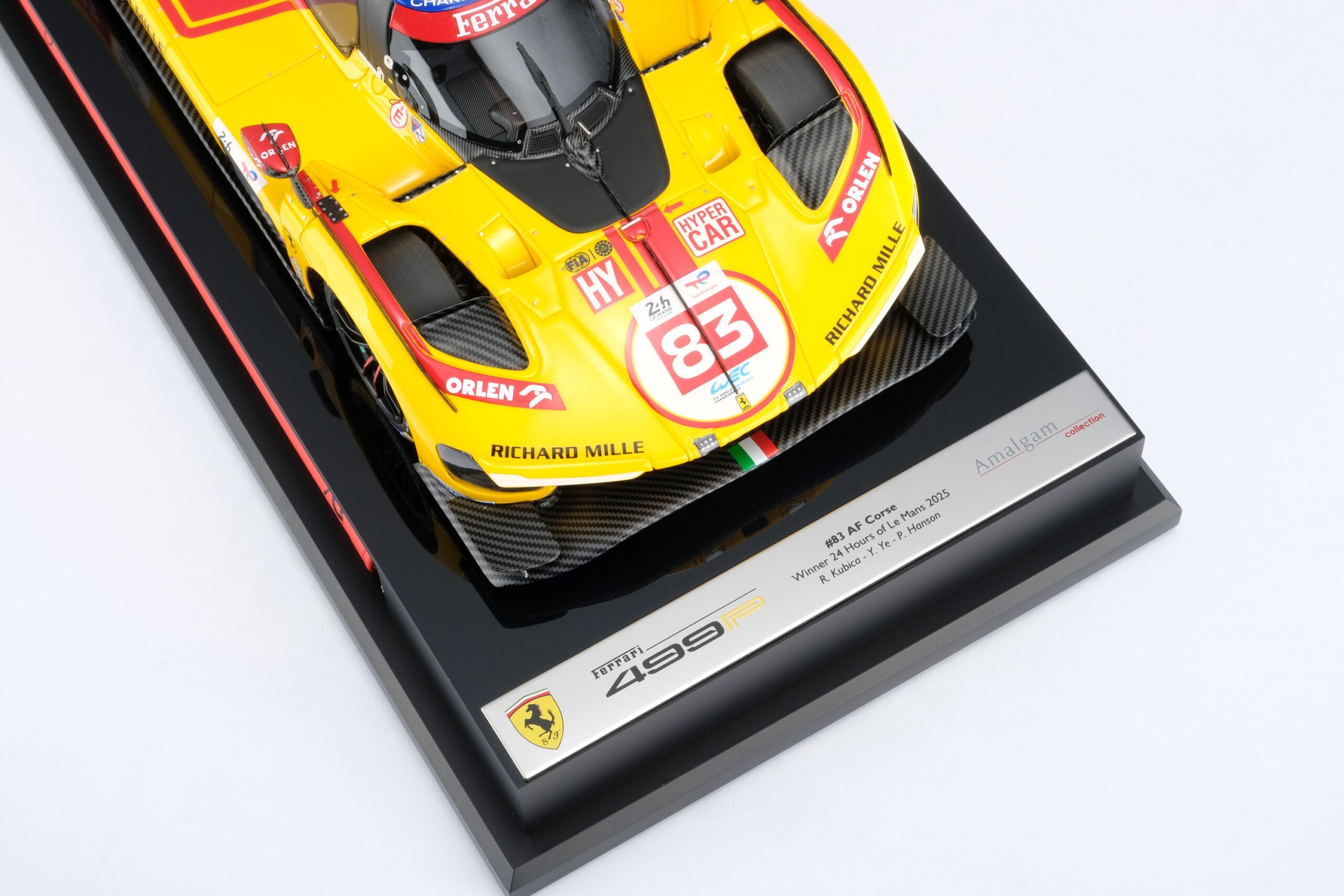 Amalgam Ferrari 499P 2025 Le Mans Winner #83 - Gelb | 1:18 - Imagen 22