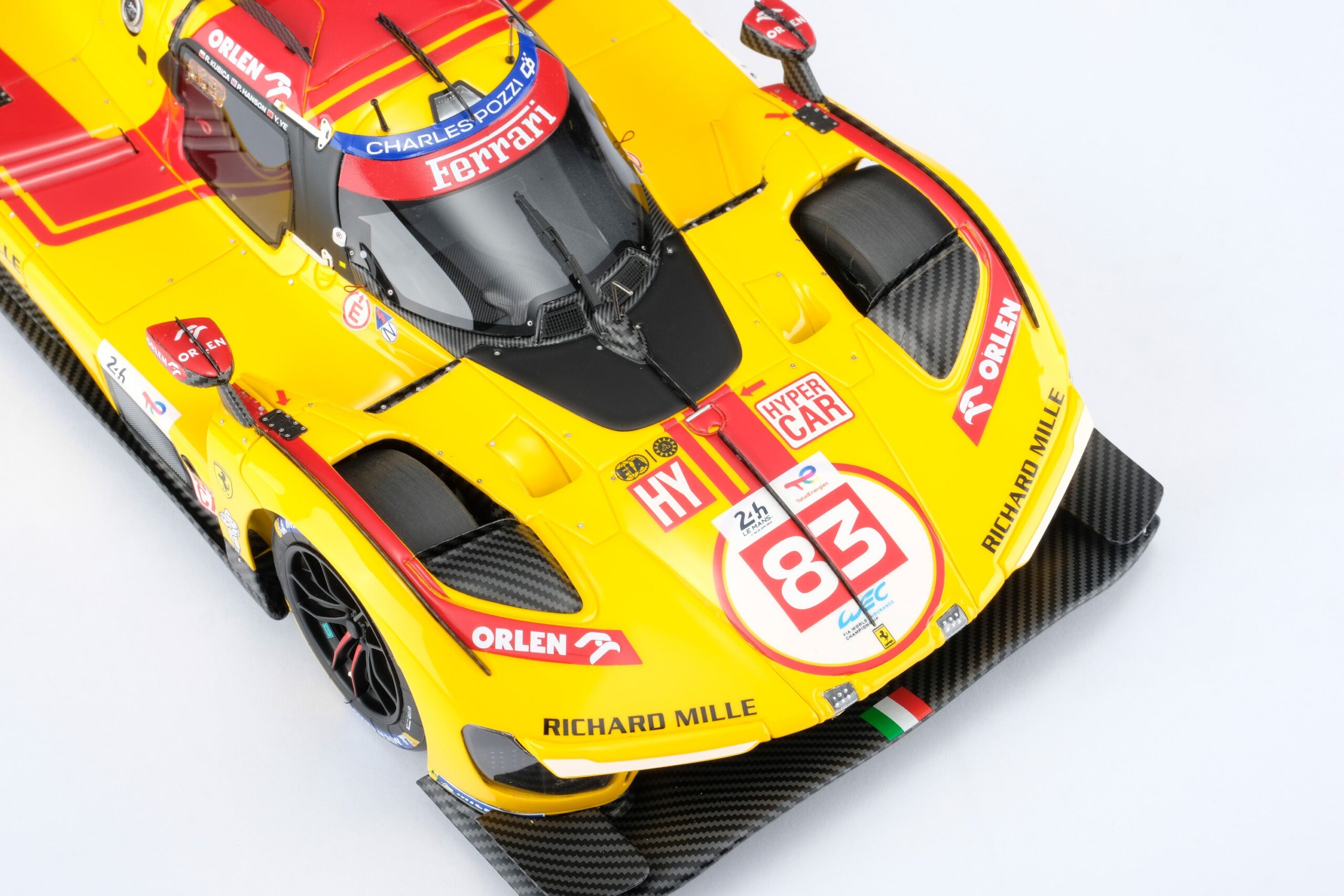 Amalgam Ferrari 499P 2025 Le Mans Winner #83 - Gelb | 1:18 - Imagen 7
