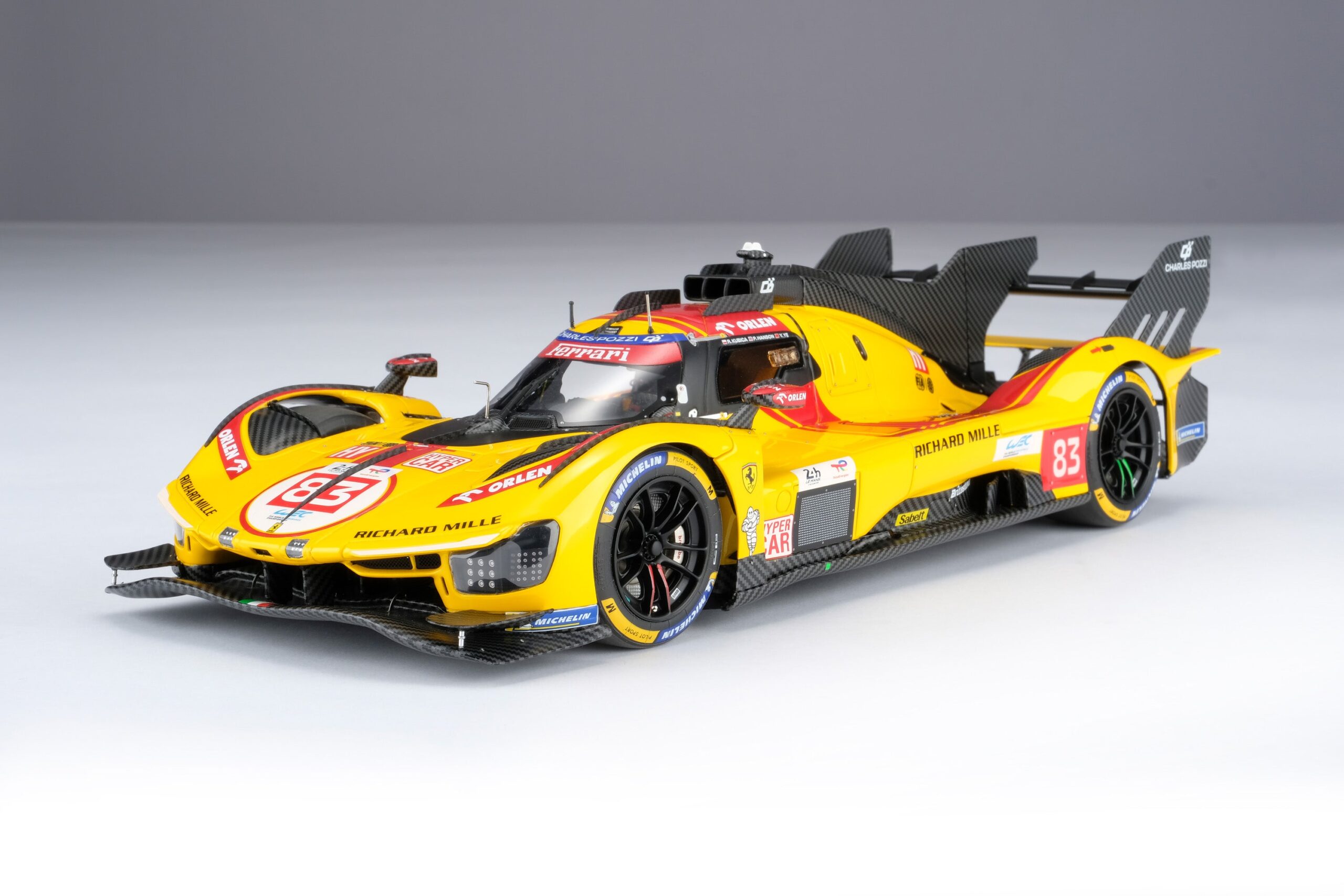 Amalgam Ferrari 499P 2025 Le Mans Winner #83 - Gelb | 1:18 - Imagen 11