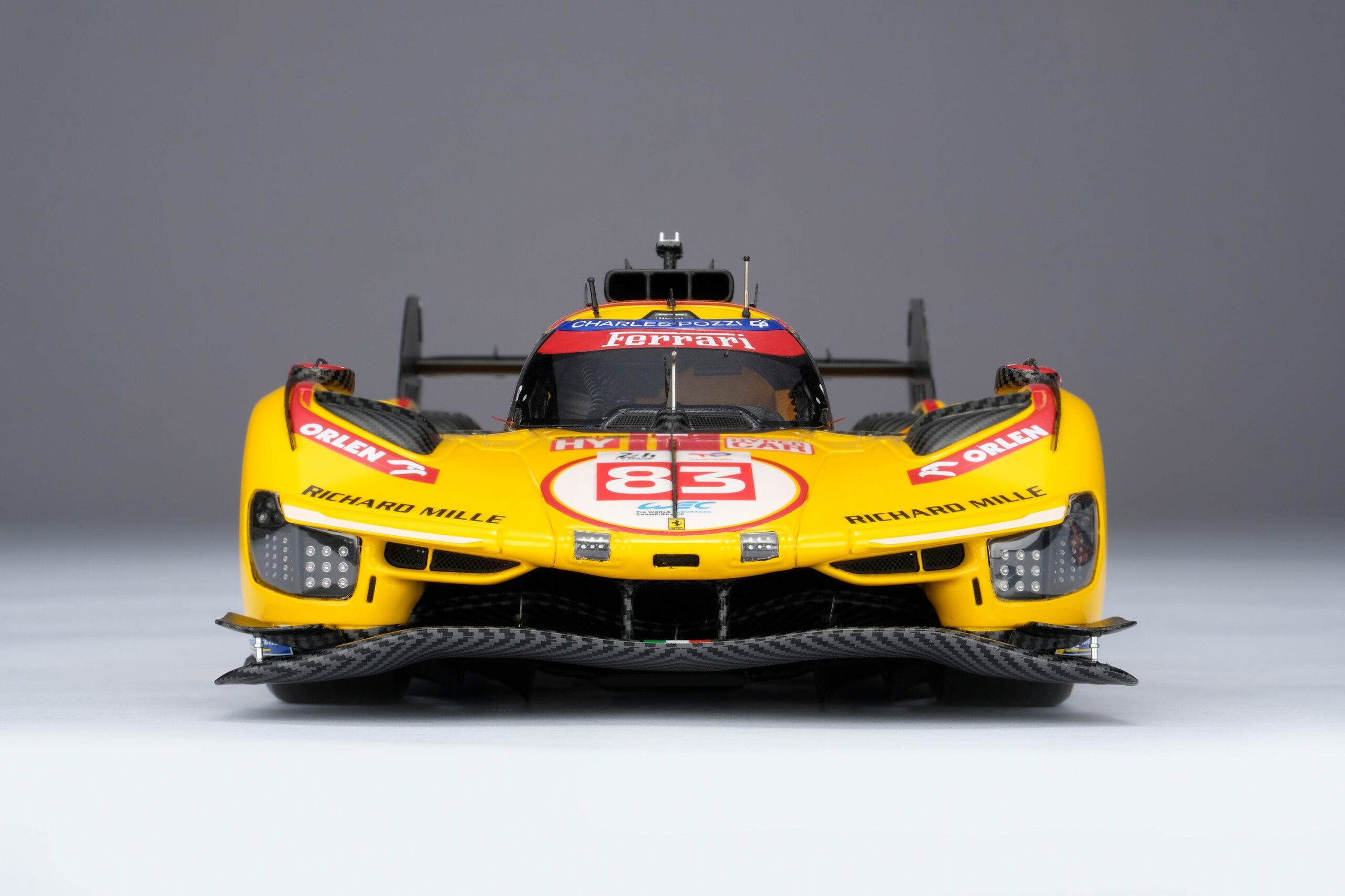 Amalgam Ferrari 499P 2025 Le Mans Winner #83 - Gelb | 1:18 - Imagen 8