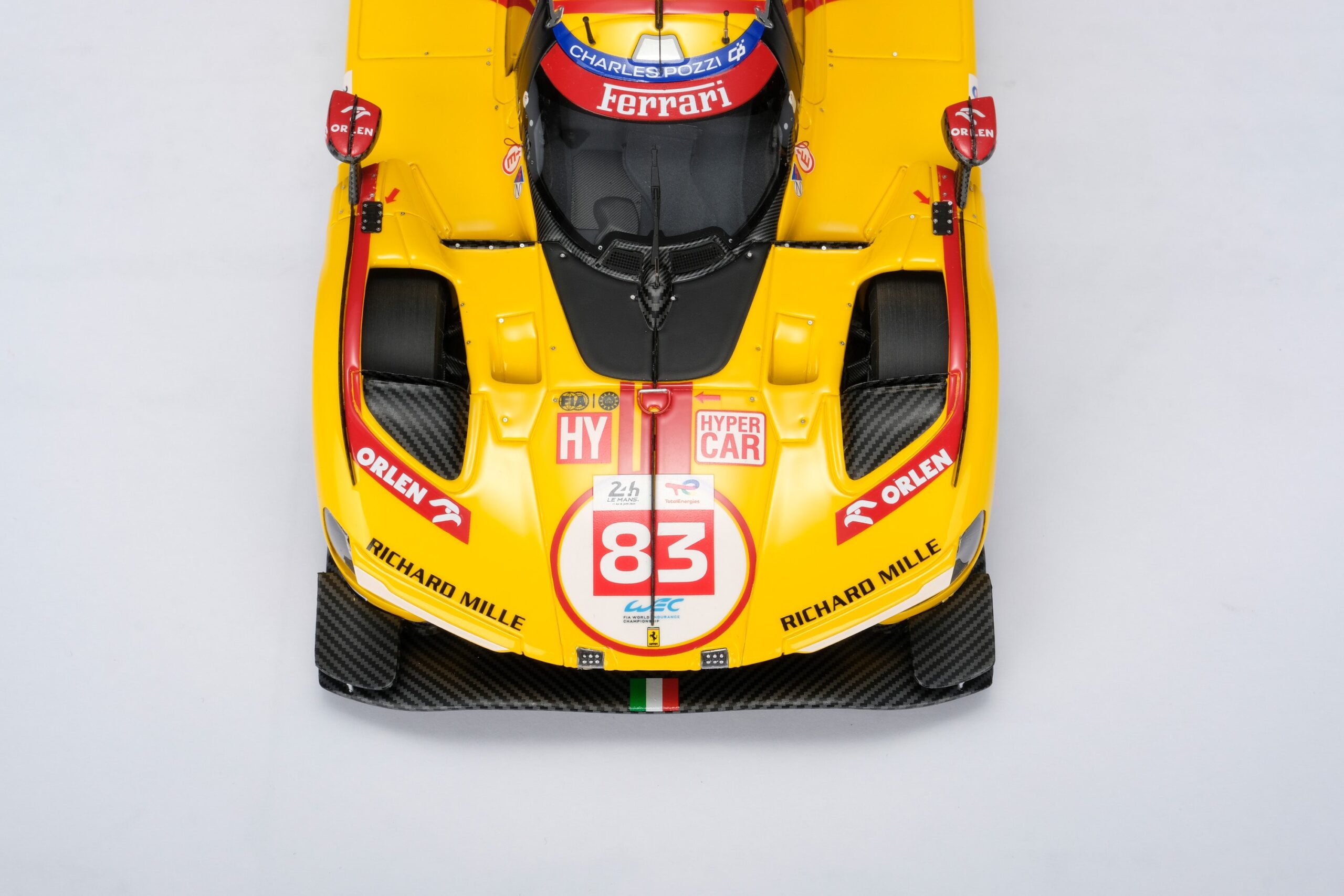 Amalgam Ferrari 499P 2025 Le Mans Winner #83 - Gelb | 1:18 - Imagen 9