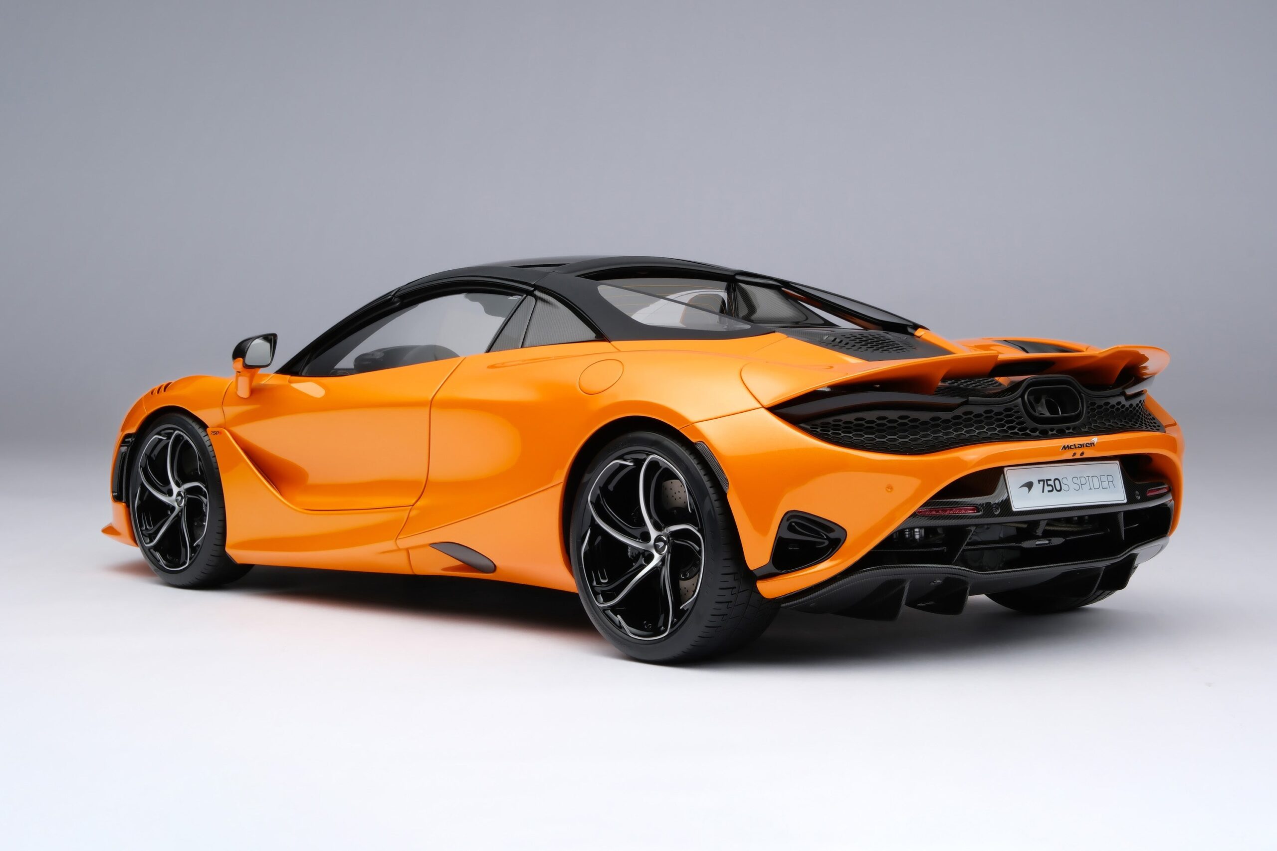 Amalgam McLaren 750S Spider (2023) - Papaya-Orange | 1:8 - Imagen 14