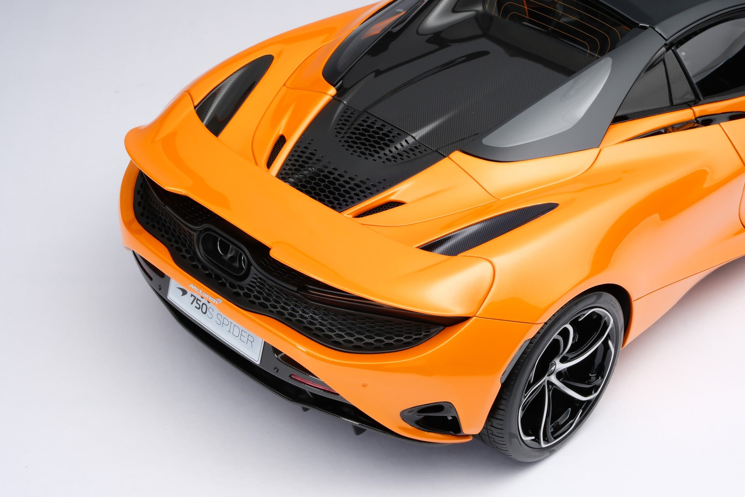 Amalgam McLaren 750S Spider (2023) - Papaya-Orange | 1:8 - Imagen 12