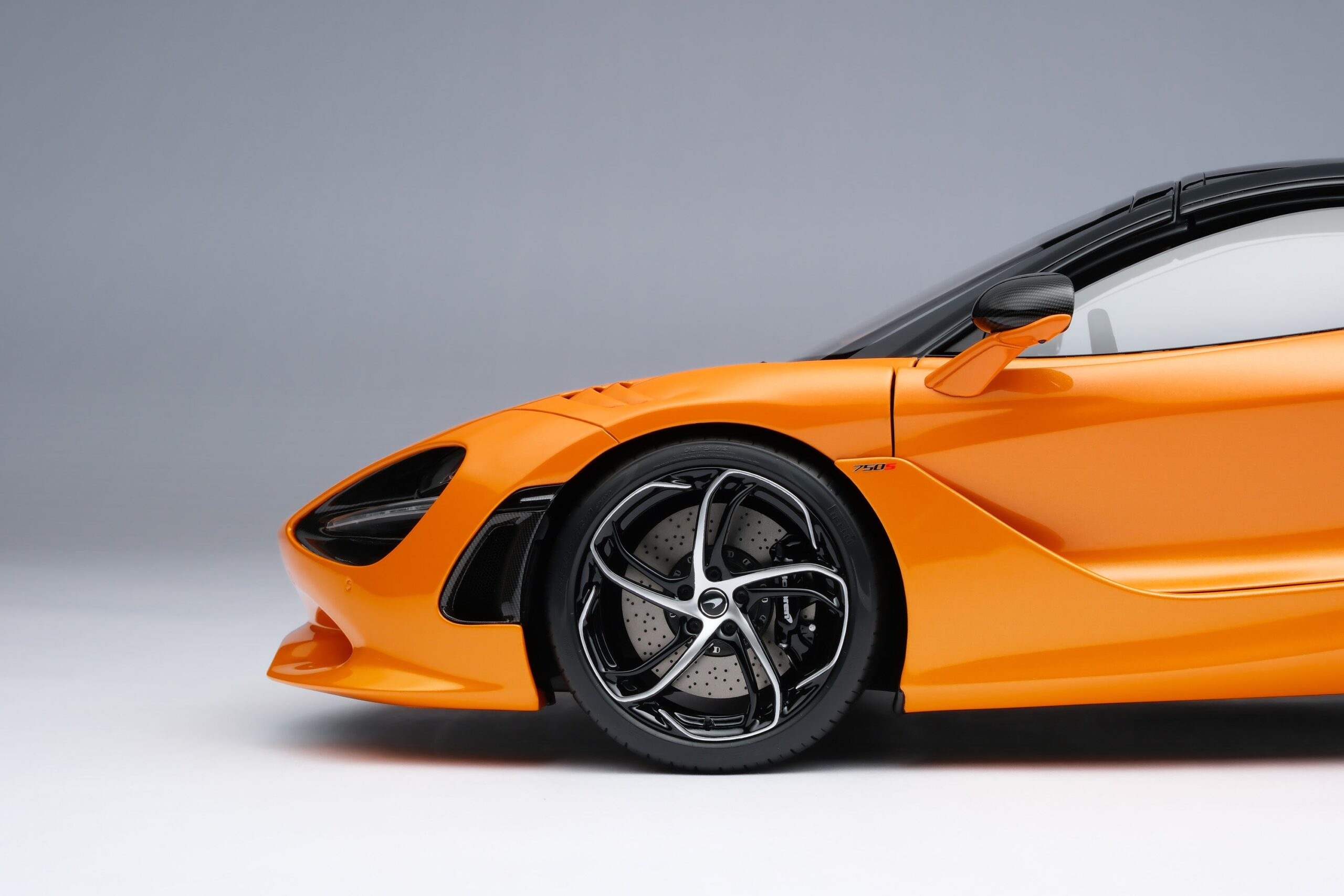 Amalgam McLaren 750S Spider (2023) - Papaya-Orange | 1:8 - Imagen 16
