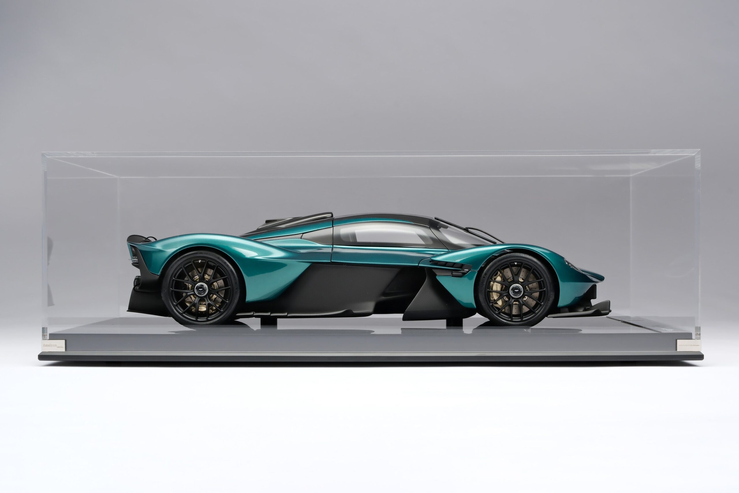 Amalgam Aston Martin Valkyrie (2021) - Grün | 1:8 - Image 15