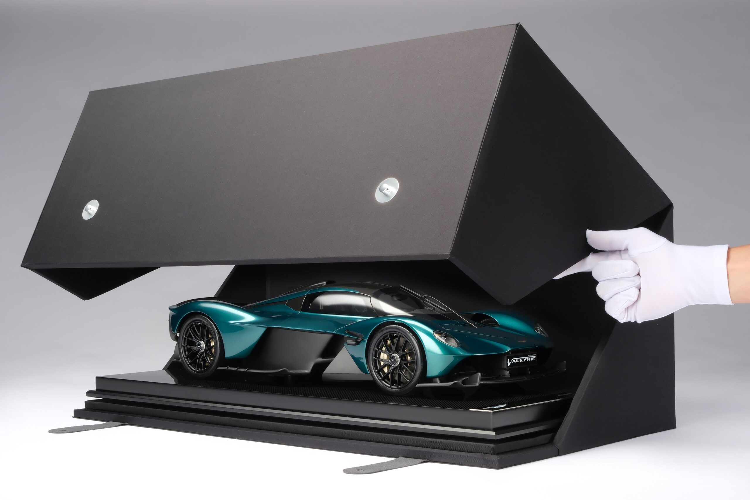 Amalgam Aston Martin Valkyrie (2021) - Grün | 1:8 - Image 16