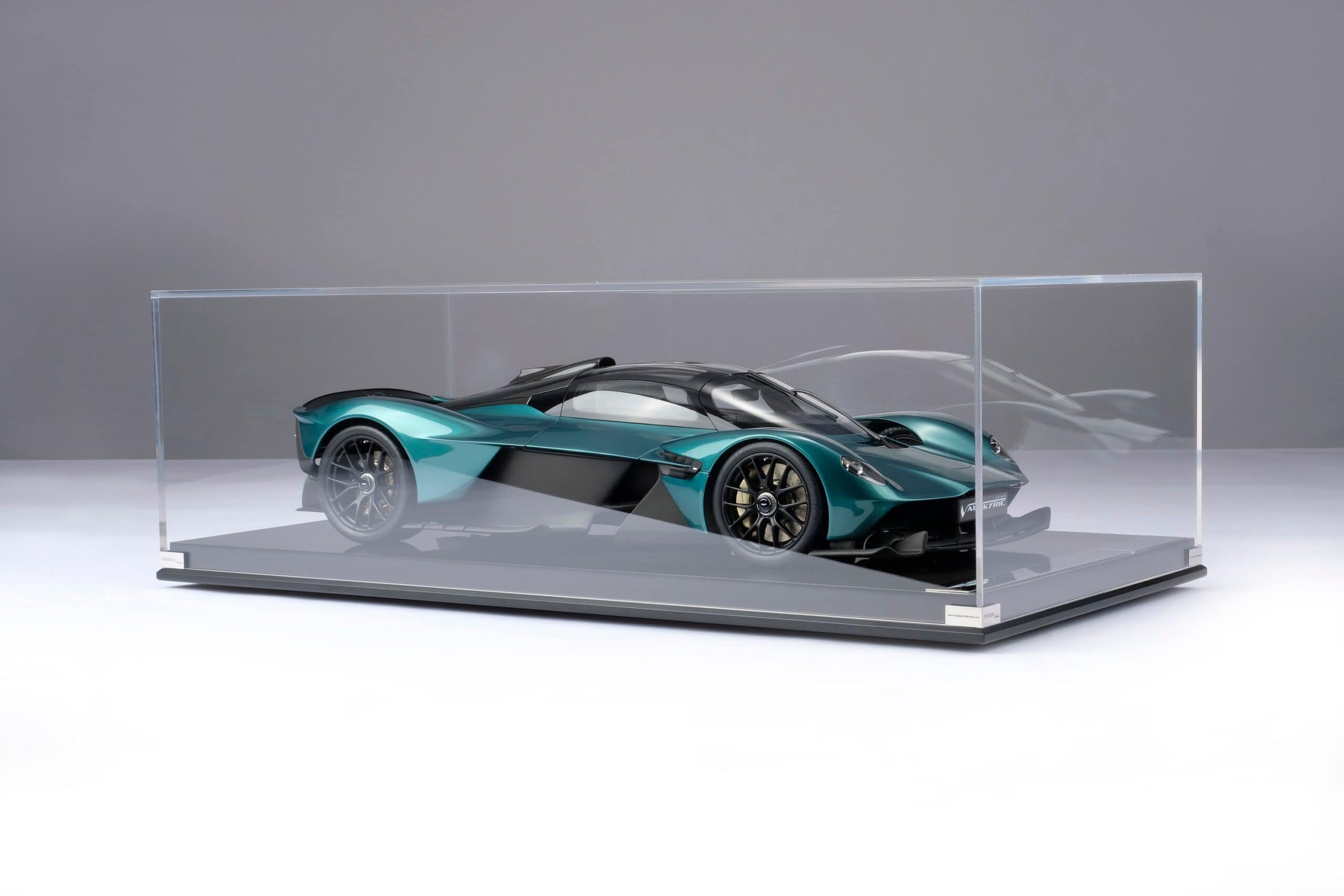 Amalgam Aston Martin Valkyrie Spider (2023) | 1:8 - الصورة 20