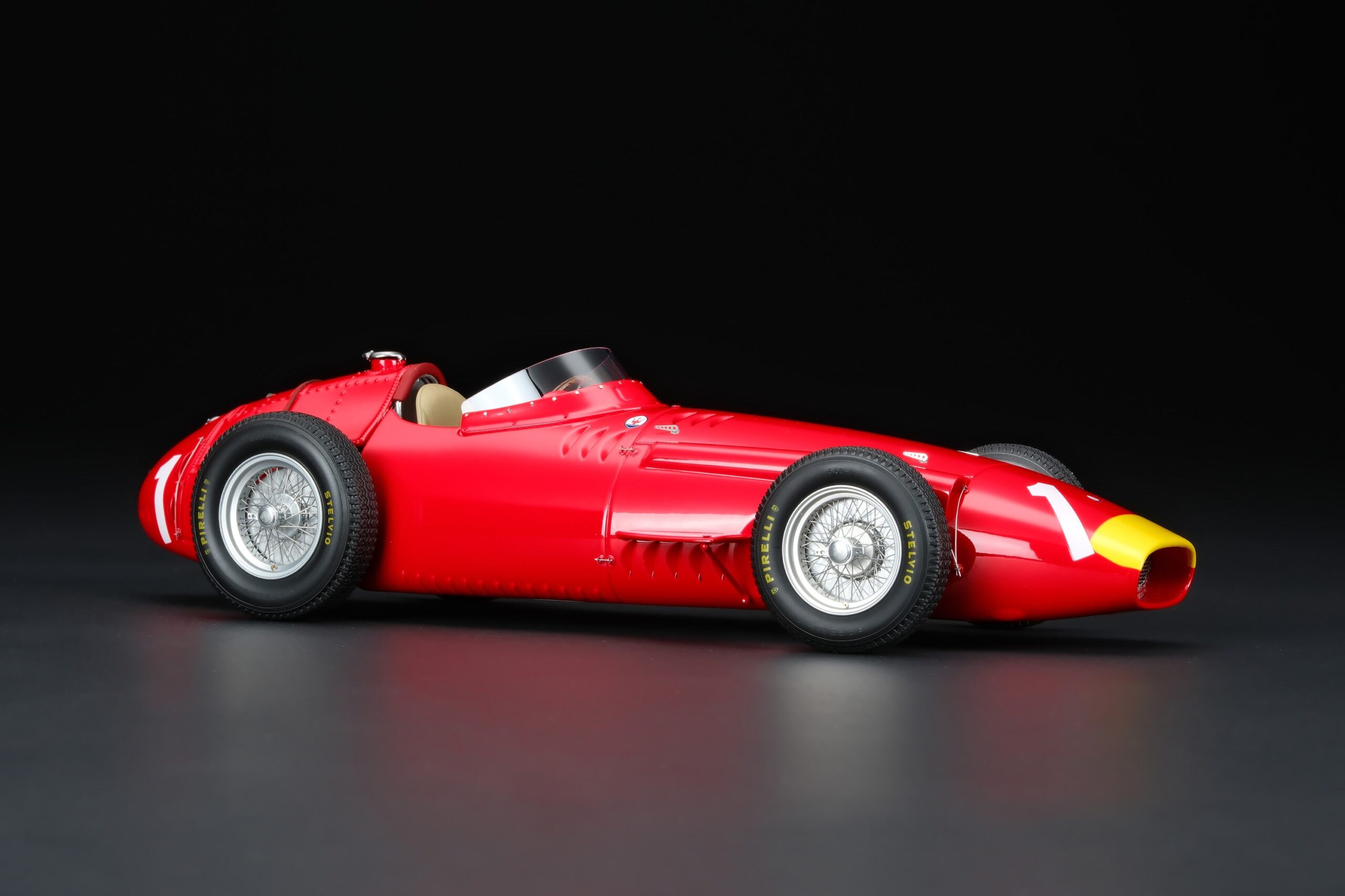 アマルガム マセラティ 250F 1957年 ドイツグランプリ ファン・マヌエル・ファンジオ - レッド | 1:18