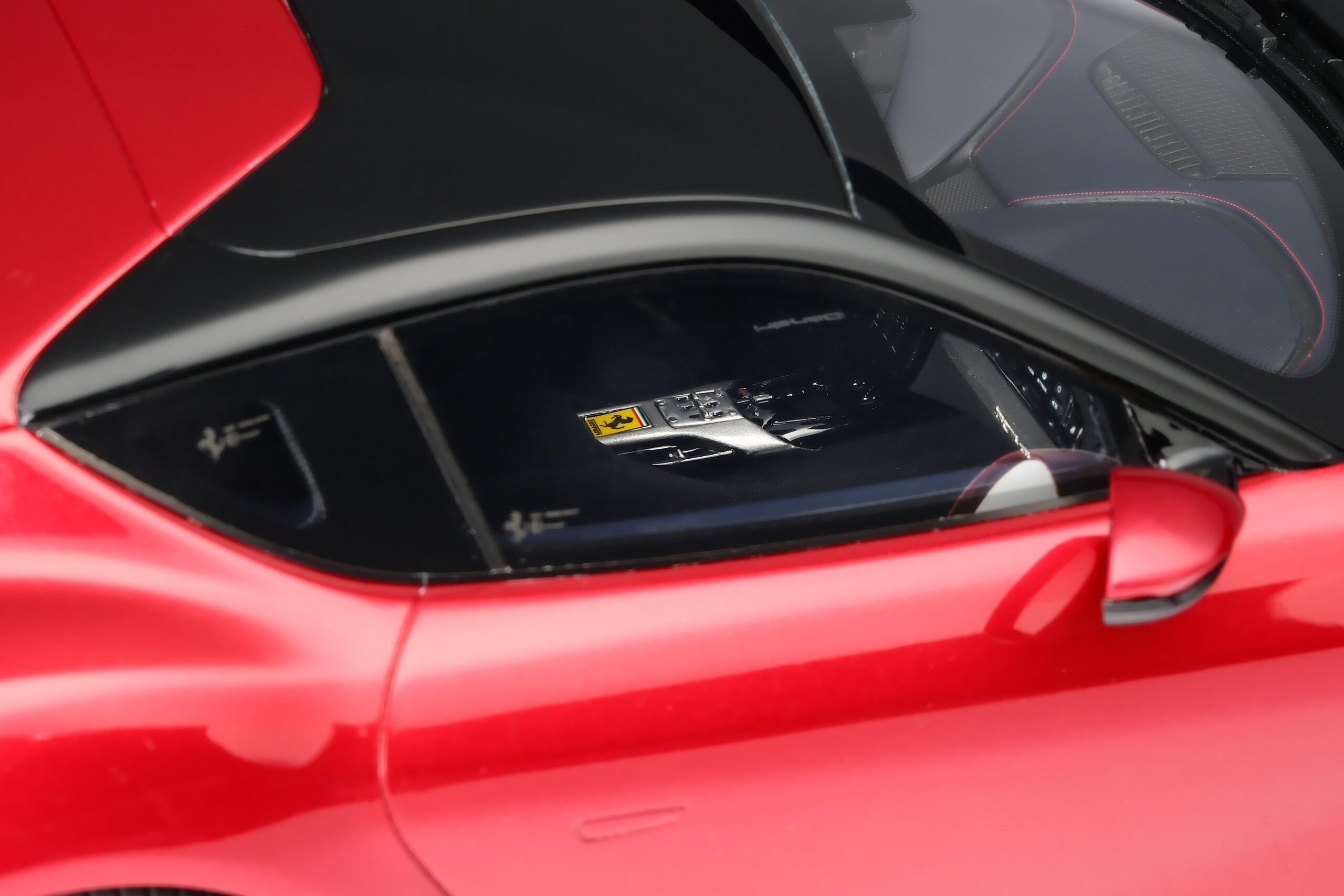 Amalgam Ferrari 12Cilindri (2024) - Rot | 1:18 - Image 13
