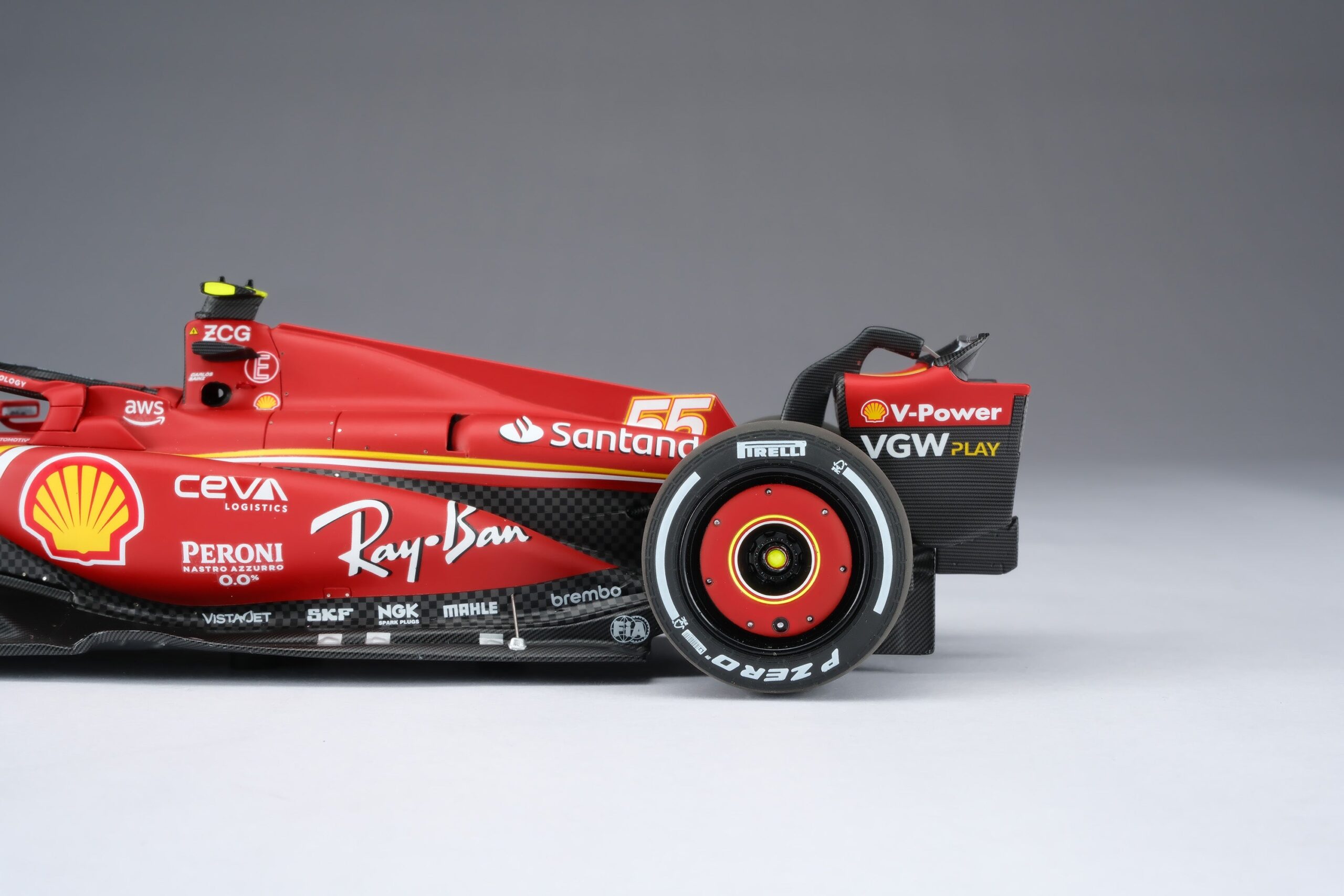 Amalgam Ferrari SF-24 2024 Australian Grand Prix - Rot | 1:18 – Bild 13