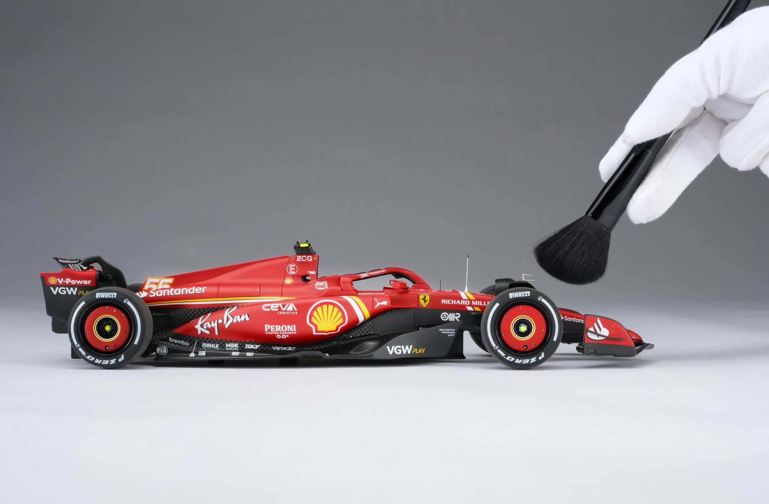 Amalgam Ferrari SF-24 2024 Australian Grand Prix - Rot | 1:18 – Bild 4